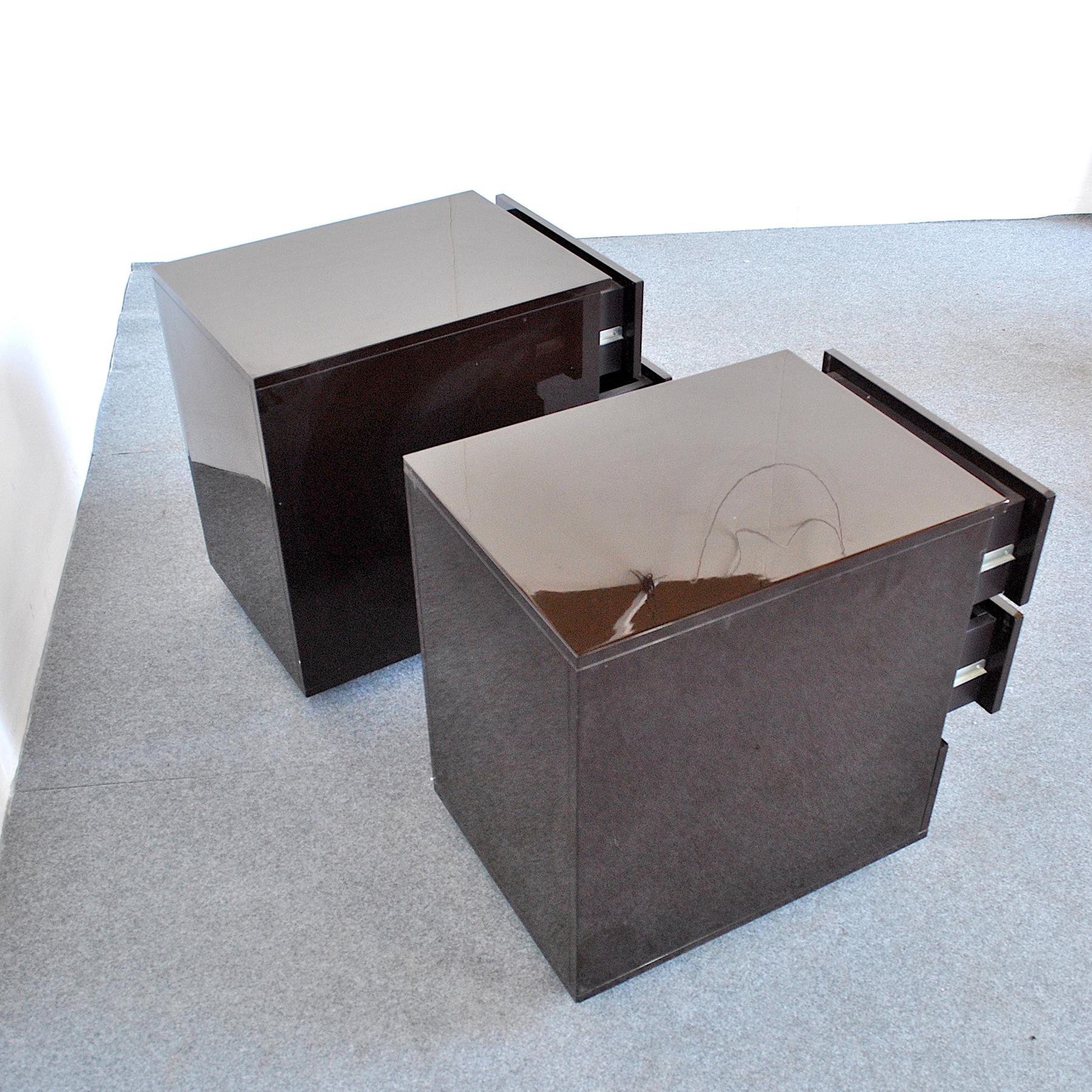 Italian Midcentury Pair of 80's Lacquered Night Stands For Sale 4