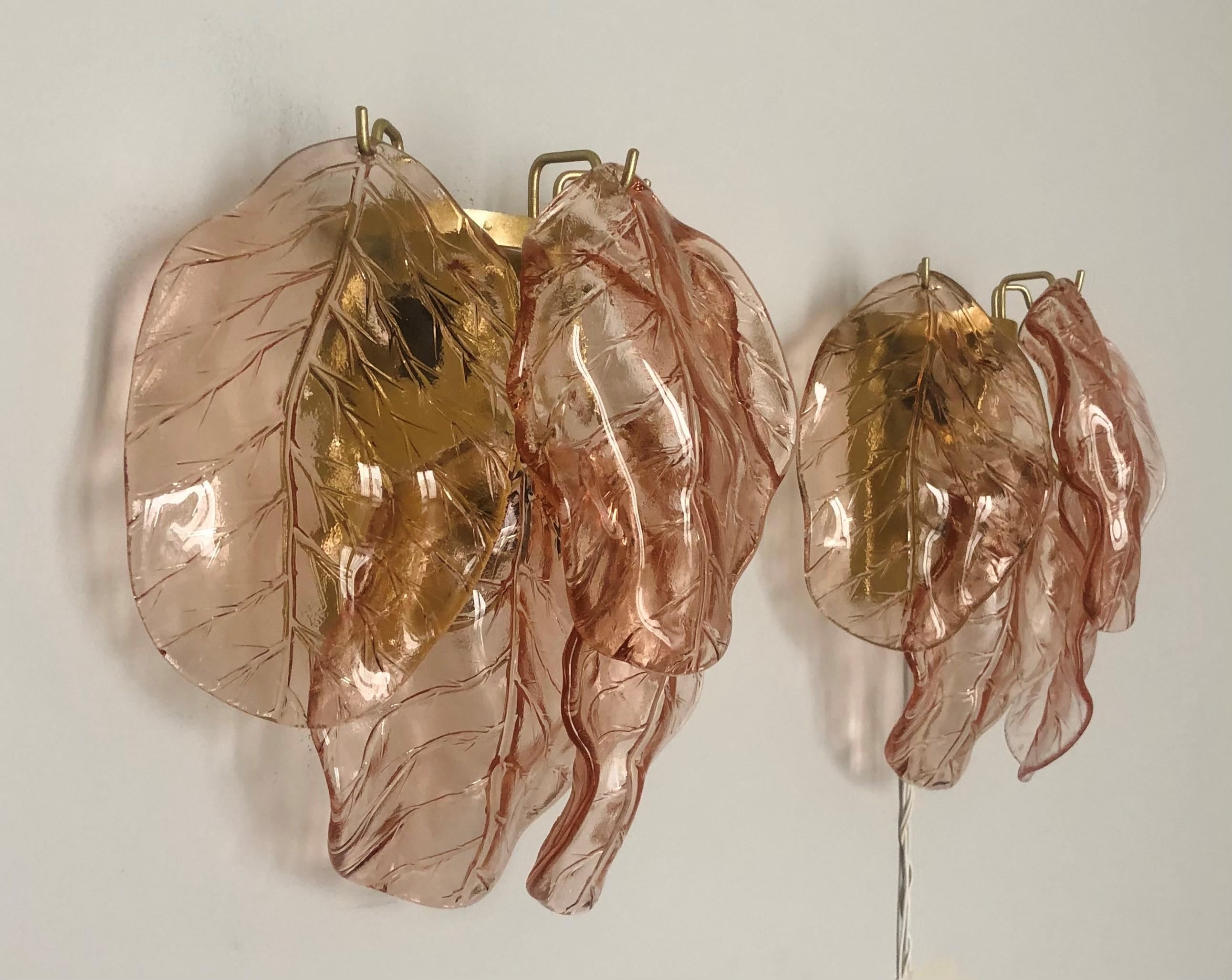 Coppia di lampade da parete in vetro di Murano color ambra, anni '70 in vendita 2