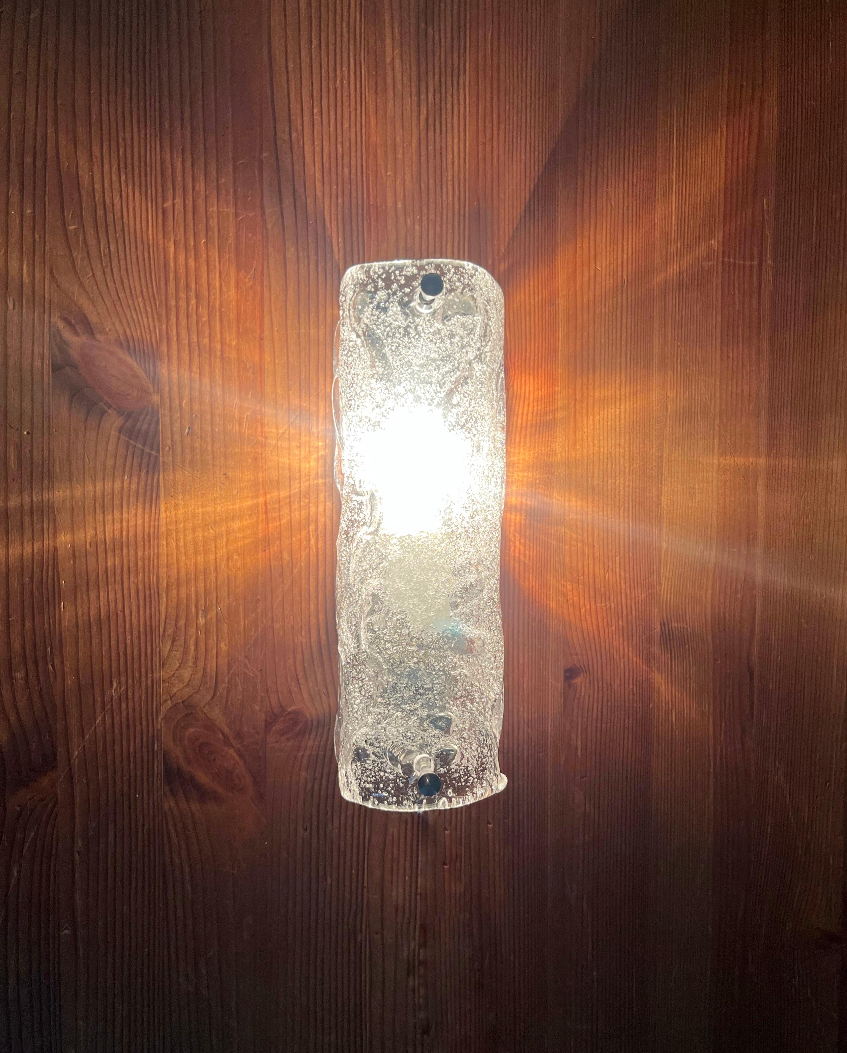 Pareja de apliques de cristal de Murano transparente de mediados de siglo, años 70 en Bueno estado para la venta en Badajoz, Badajoz