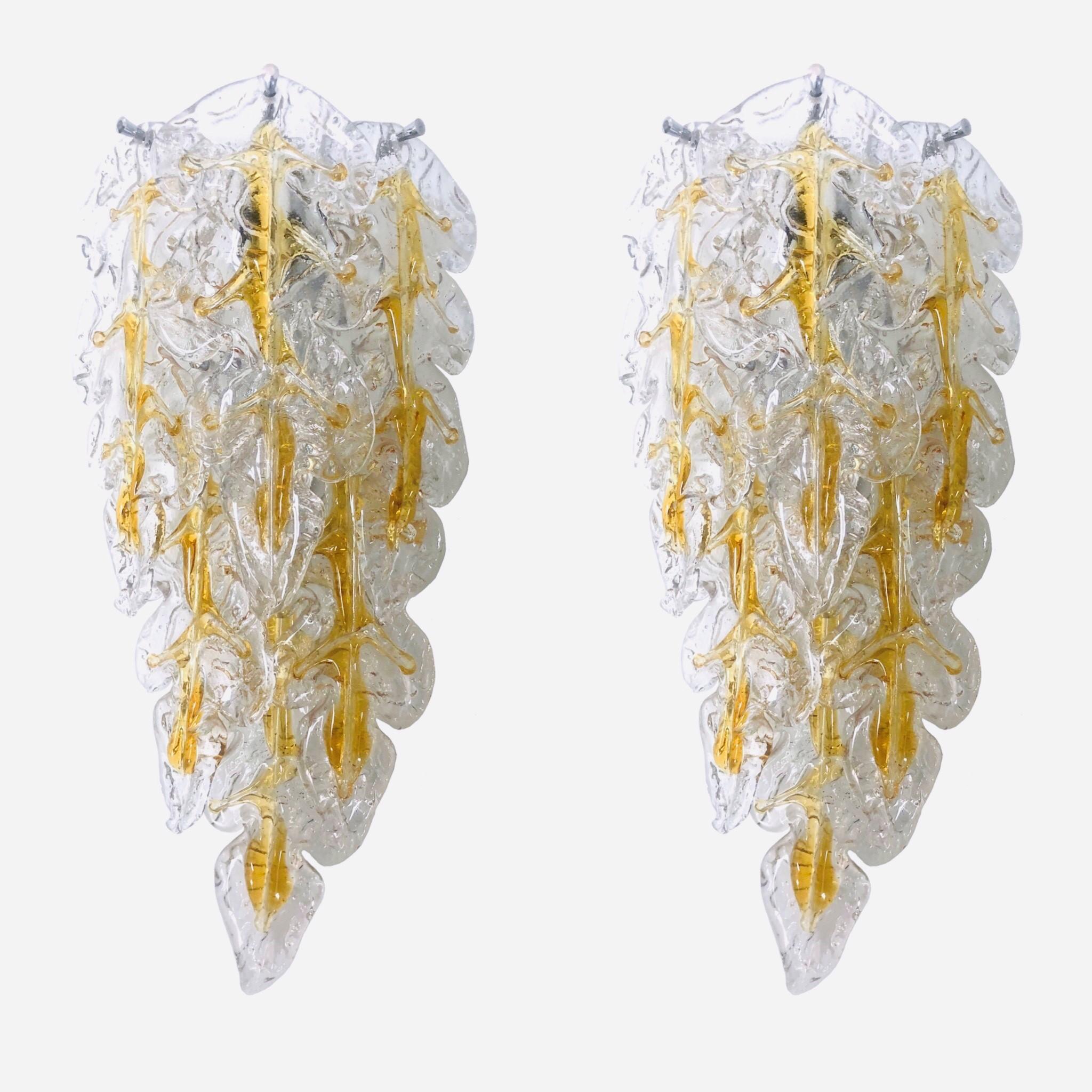 Italian Midcentury Pair of Murano Leaf Glass Wall Sconces by Mazzega, 1970s For Sale 4