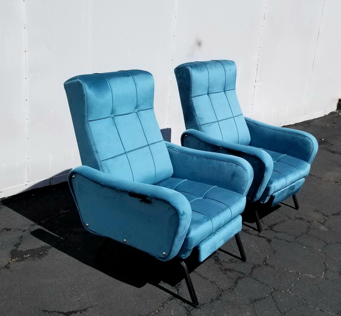 Paire de chaises inclinables italiennes du milieu du siècle dernier en vente 4