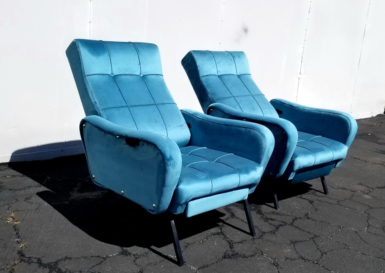 Paire de chaises inclinables italiennes du milieu du siècle dernier en vente 5