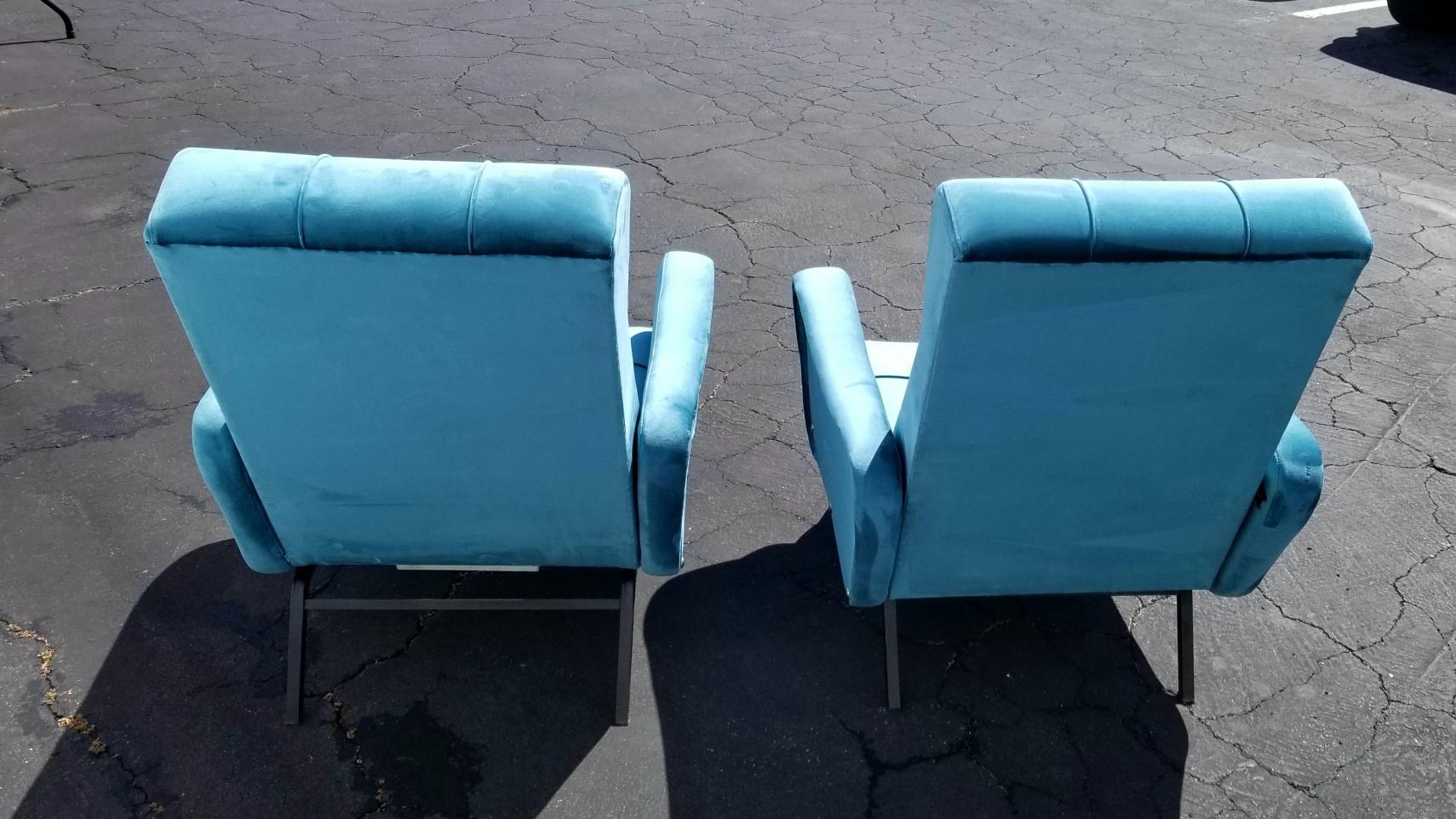 Italian Midcentury pair of Reclining Chairs For Sale 10