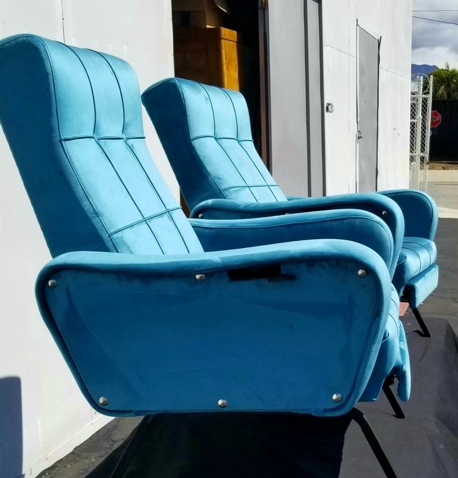 Italian Midcentury pair of Reclining Chairs For Sale 3