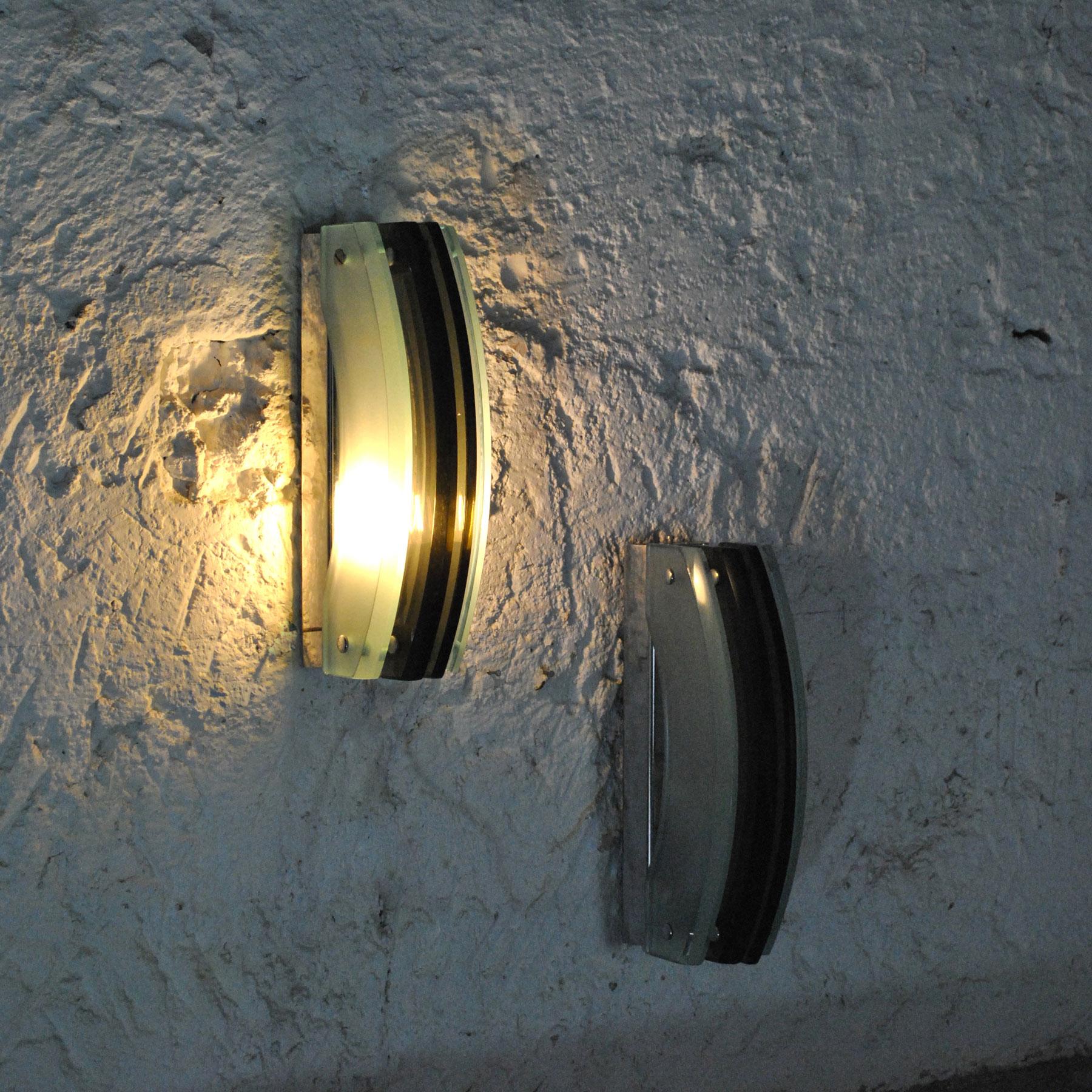 Italian Midcentury Pair of Sconces in the Style Fontana Arte For Sale 1