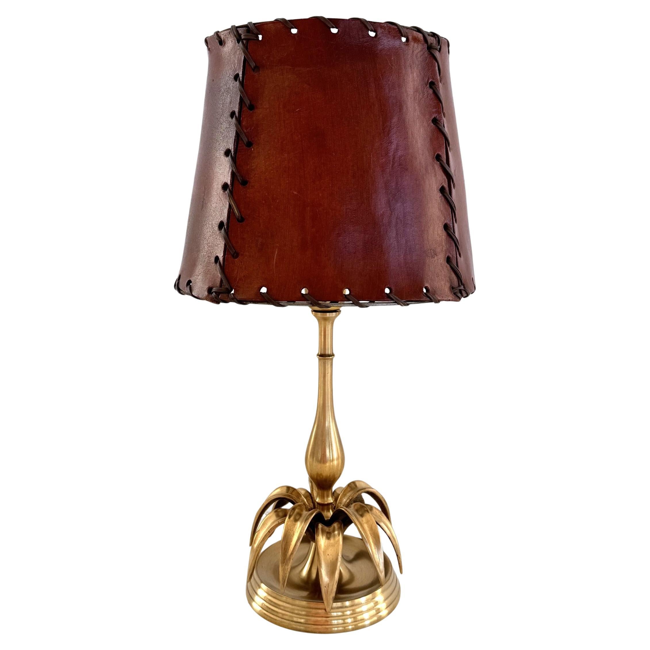 Italienische Palmblatt-Tischlampe aus der Mitte des Jahrhunderts aus Messing und Leder-Lampenschirm, 1970er Jahre