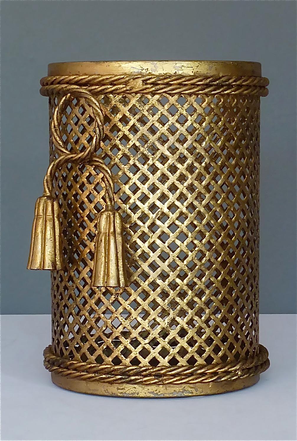 Italian Midcentury Paper Waste Basket Bin Gilt Woven Metal Hans Kögl Style 1950s In Good Condition In Nierstein am Rhein, DE
