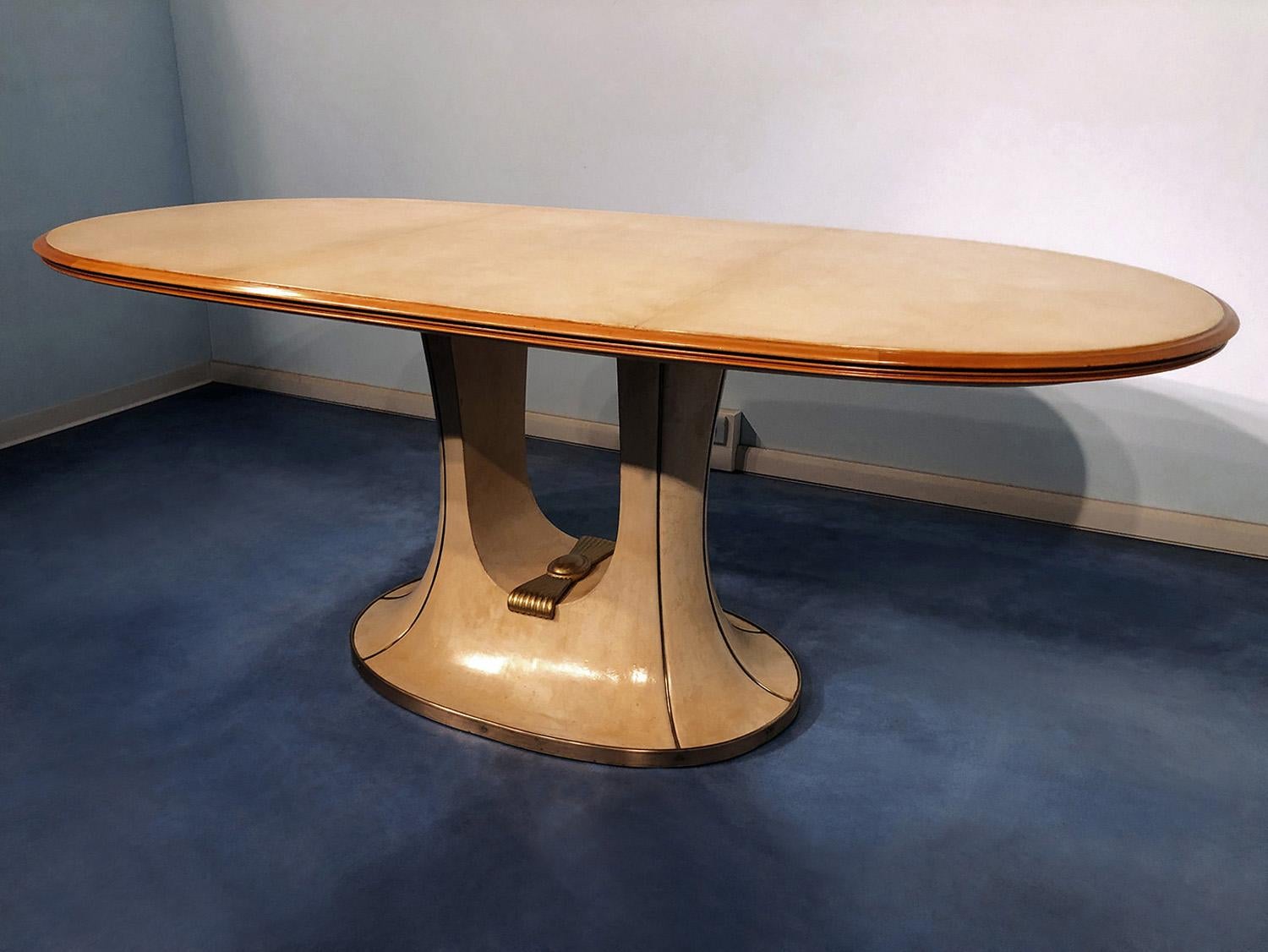 Mid-20th Century Italian Mid-Century Oval Parchment Dining Table by Vittorio Dassi, 1950s