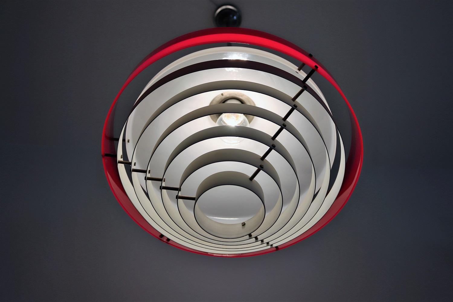 Italienische Stilnovo-Pendelleuchte aus der Mitte des Jahrhunderts aus Acryl Aluminium und Messing, 1950er Jahre im Angebot 3