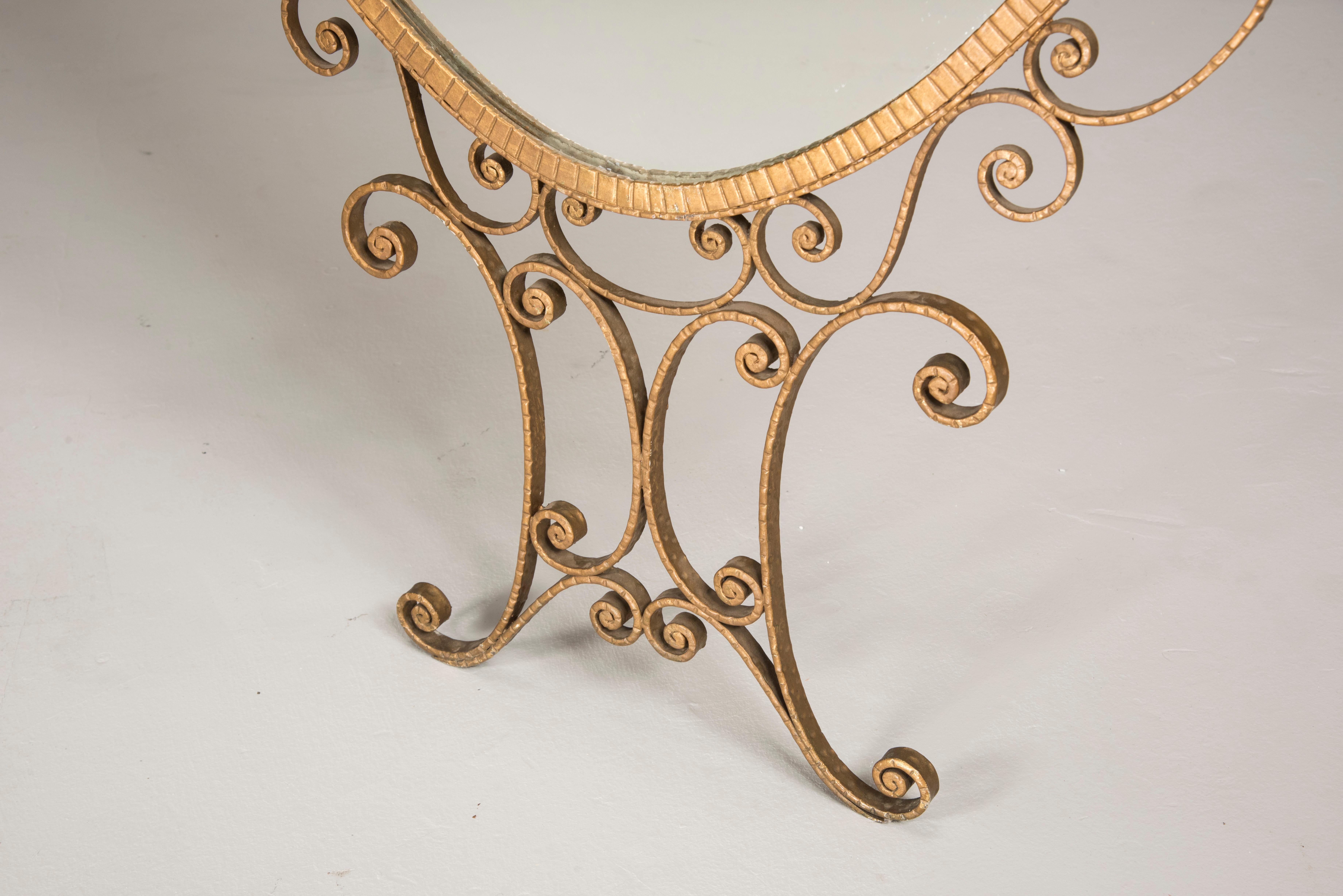 Italienische Midcentury Pier Luigi Colli Golden Wrought Iron Oval Spiegel im Angebot 3