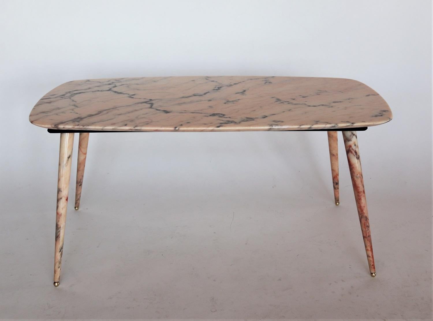 Italian Midcentury Pink Marble Coffee Table with Brass Tips, 1950s 9