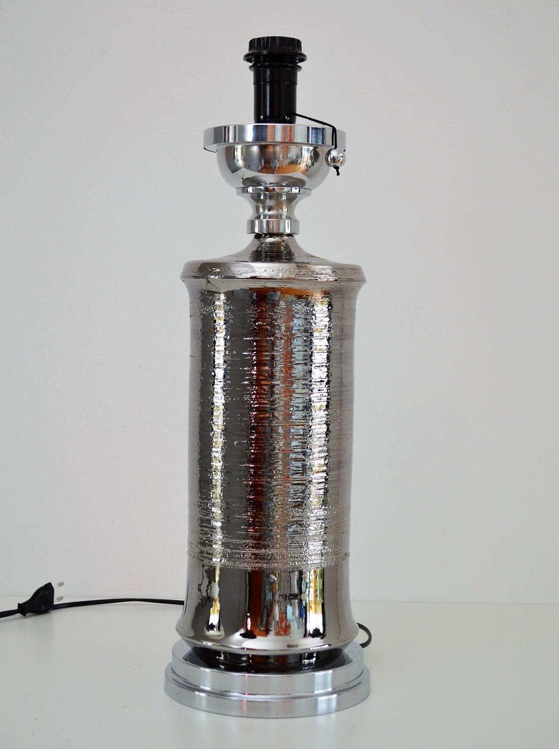 Lampada da tavolo italiana in ceramica platino del Medioevo di Bitossi, anni '70 In condizioni buone a Morazzone, Varese