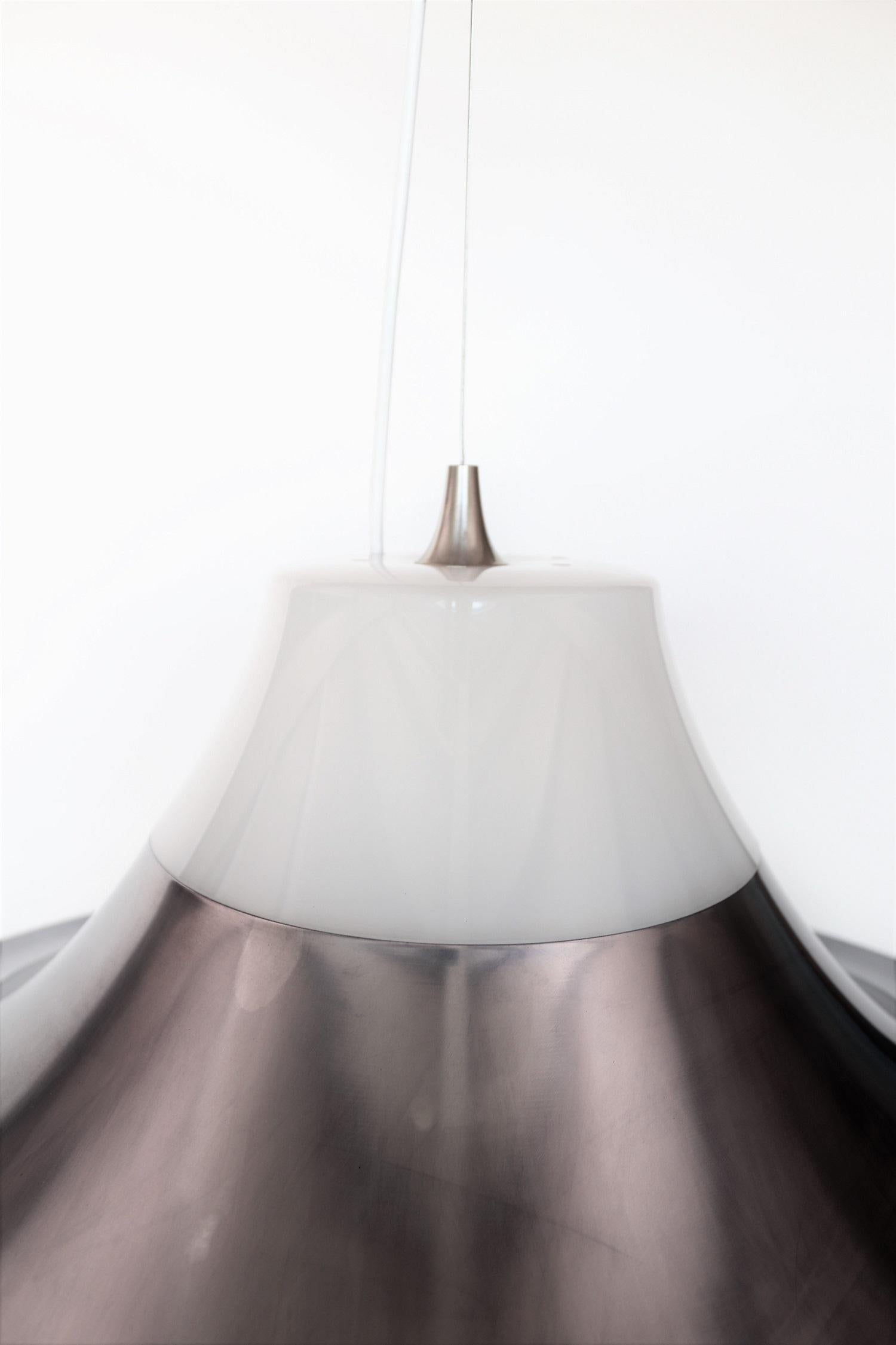 Italian Midcentury Plexiglass Pendant Lamp, 1960s 2