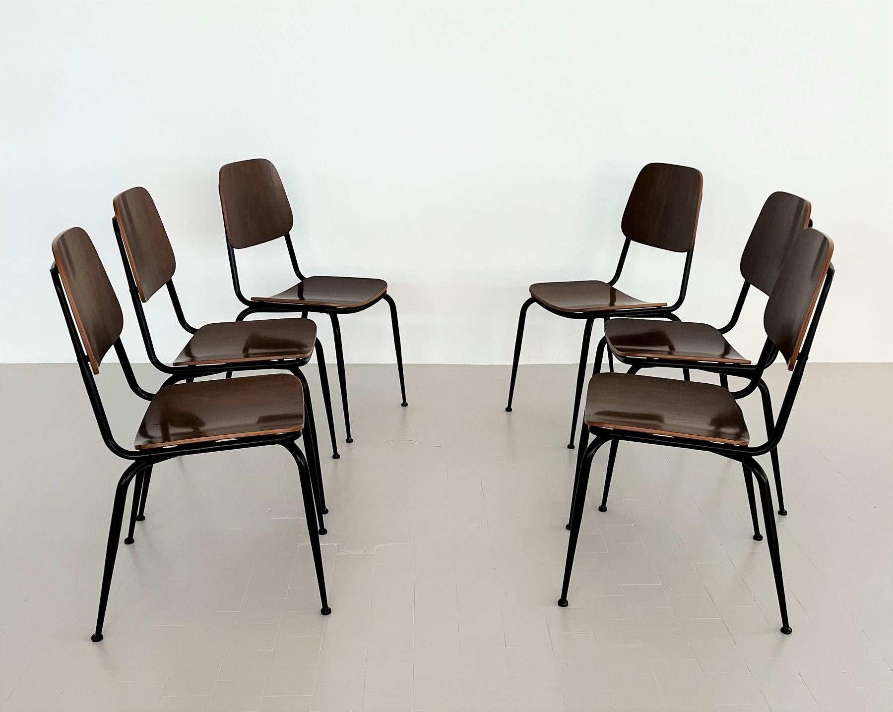 Italian Mid-Century Plywood Nutwood Chairs by Velca Legnano, 1960s For Sale 10