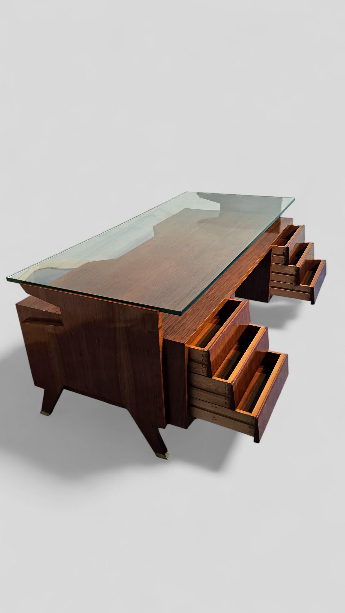 Italian Midcentury Presidential Executive Table Desk designed by Vittorio Dassi in vendita 3