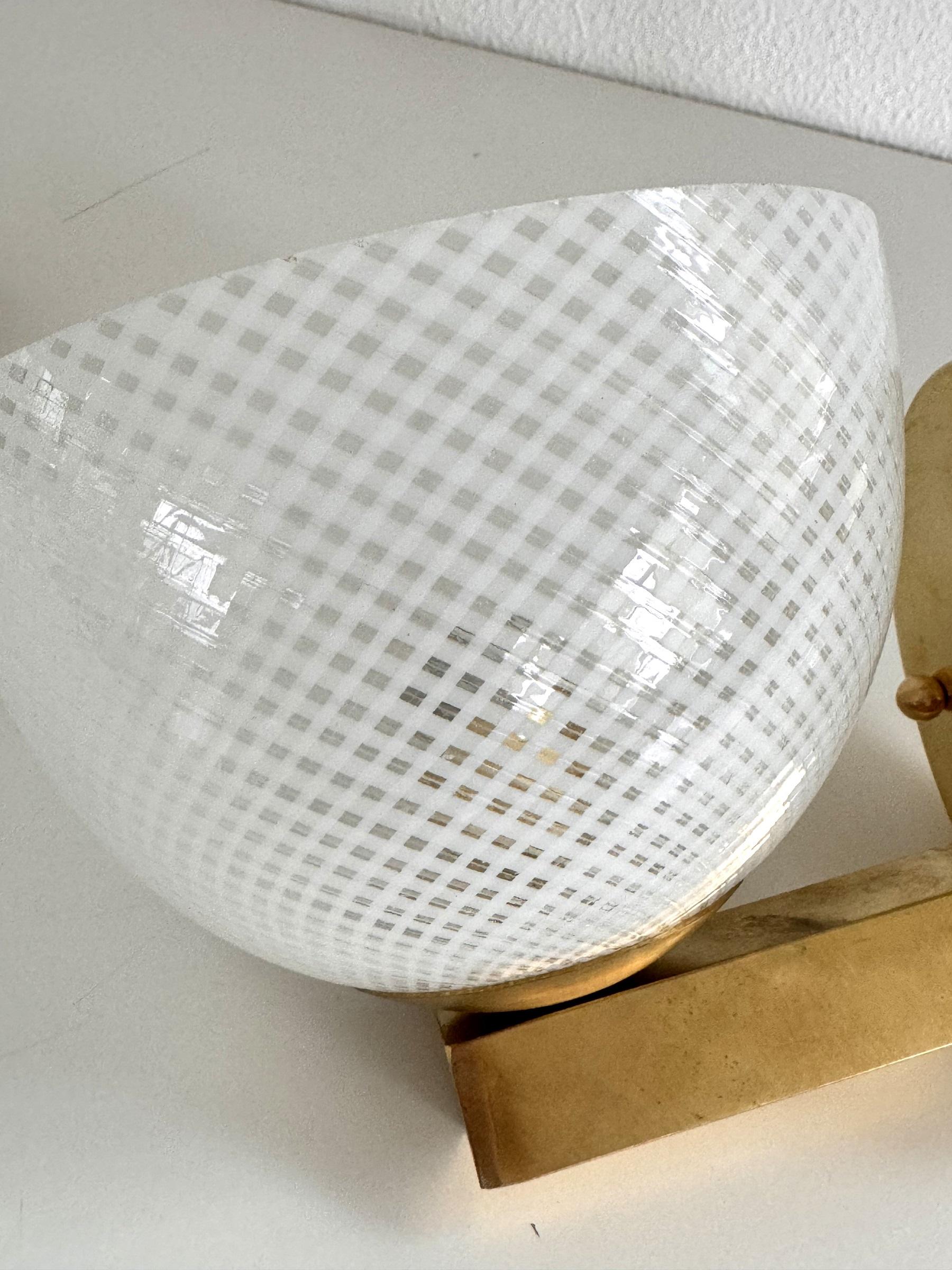 Rara lampada da parete in vetro Reticello e ottone di Venini, risalente alla metà del secolo scorso in vendita 4