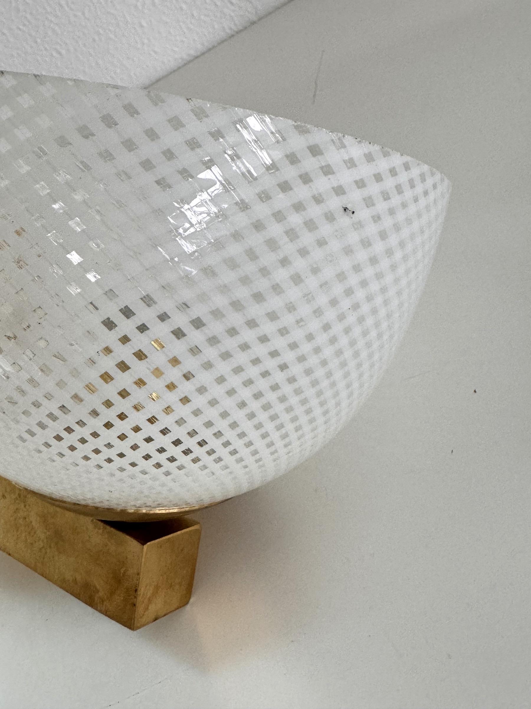 Rara lampada da parete in vetro Reticello e ottone di Venini, risalente alla metà del secolo scorso in vendita 5
