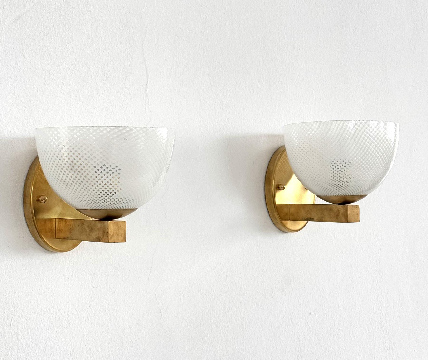 Rara lampada da parete in vetro Reticello e ottone di Venini, risalente alla metà del secolo scorso In condizioni buone in vendita a Morazzone, Varese