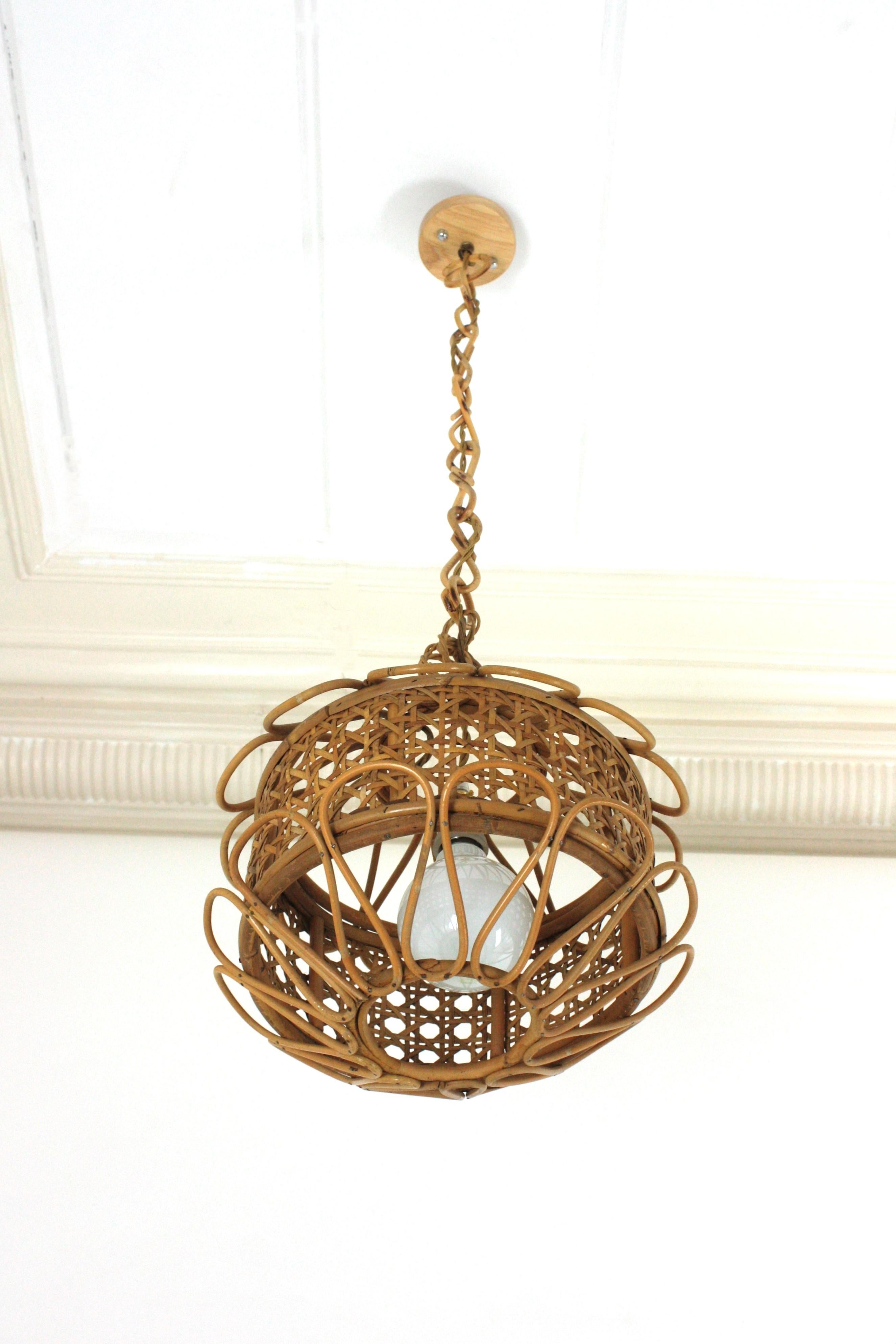 Italienische Mid-Century-Pendelleuchte/Laterne aus Rattan und Korbweide im Angebot 10