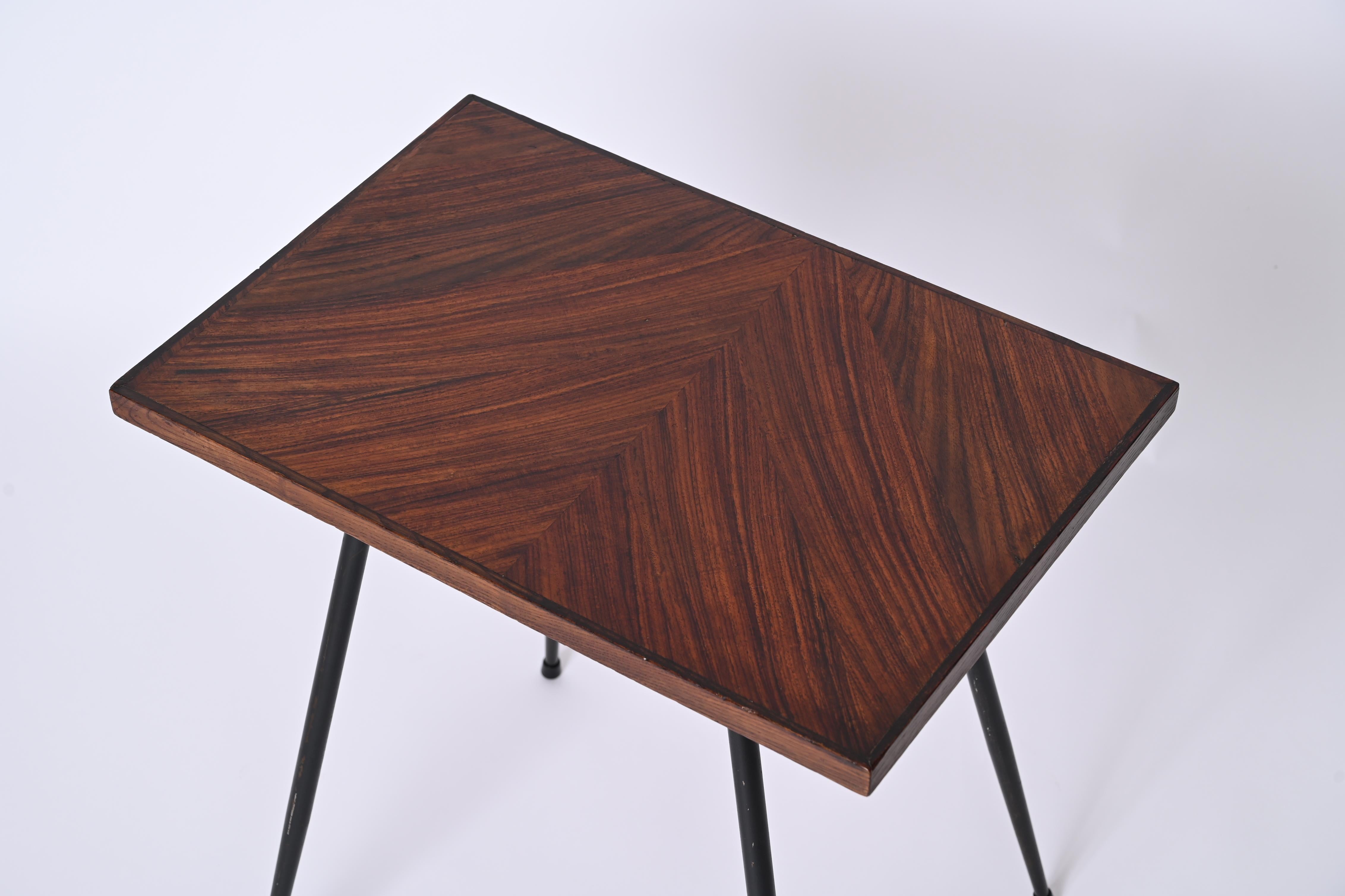 Italian Midcentury Rectangular Side Table in Teak Wood and Enameled Metal, 1950s For Sale 1