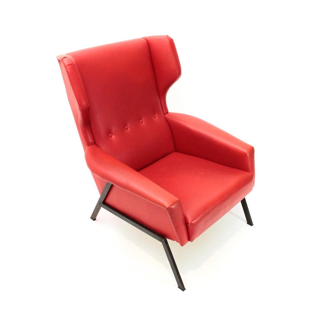 Italian Midcentury Red Armchair, 1950s (Moderne der Mitte des Jahrhunderts)