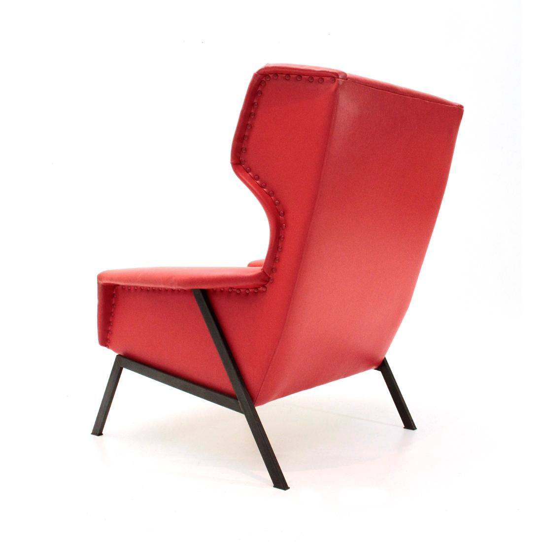 Italian Midcentury Red Armchair, 1950s (Mitte des 20. Jahrhunderts)