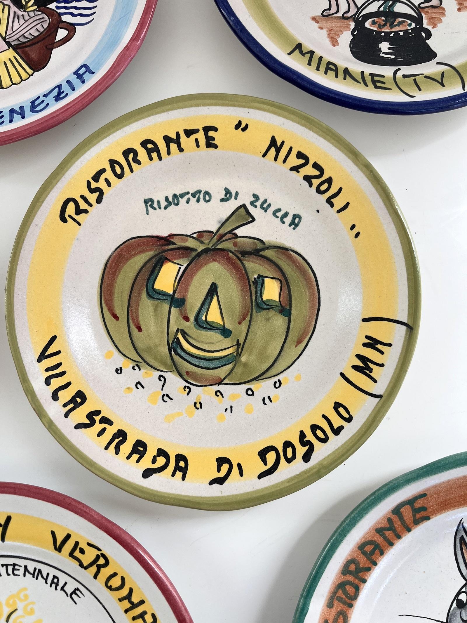 Italian Midcentury Restaurant Ceramic Dinner Plates, Set of 8 In Good Condition In Morazzone, Varese