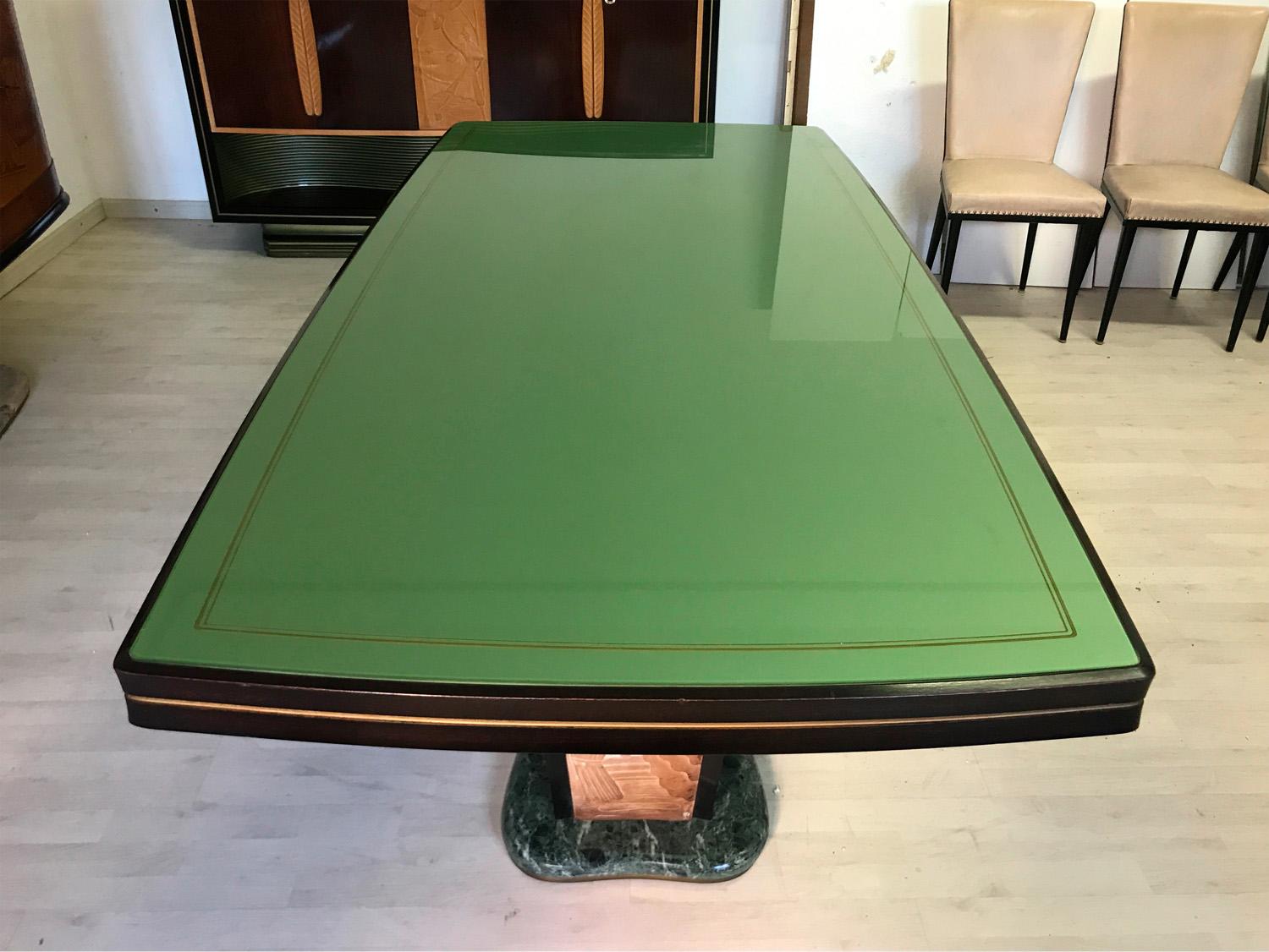 Italian Midcentury Rosewood Dining Table by Vittorio Dassi, 1950s im Zustand „Gut“ in Traversetolo, IT