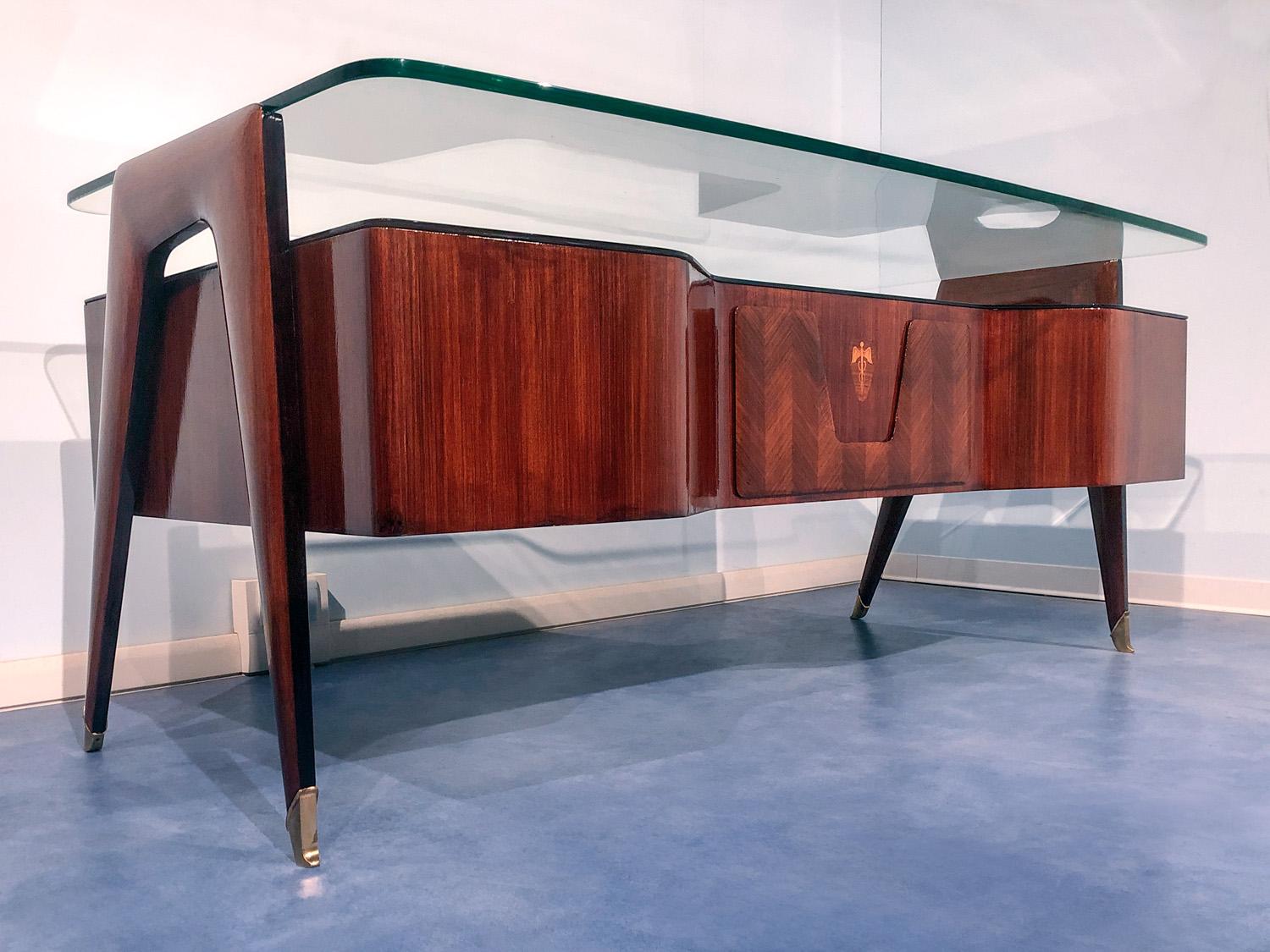 Italian Midcentury Rosewood Executive Desk by Vittorio Dassi, 1950s In Good Condition In Traversetolo, IT