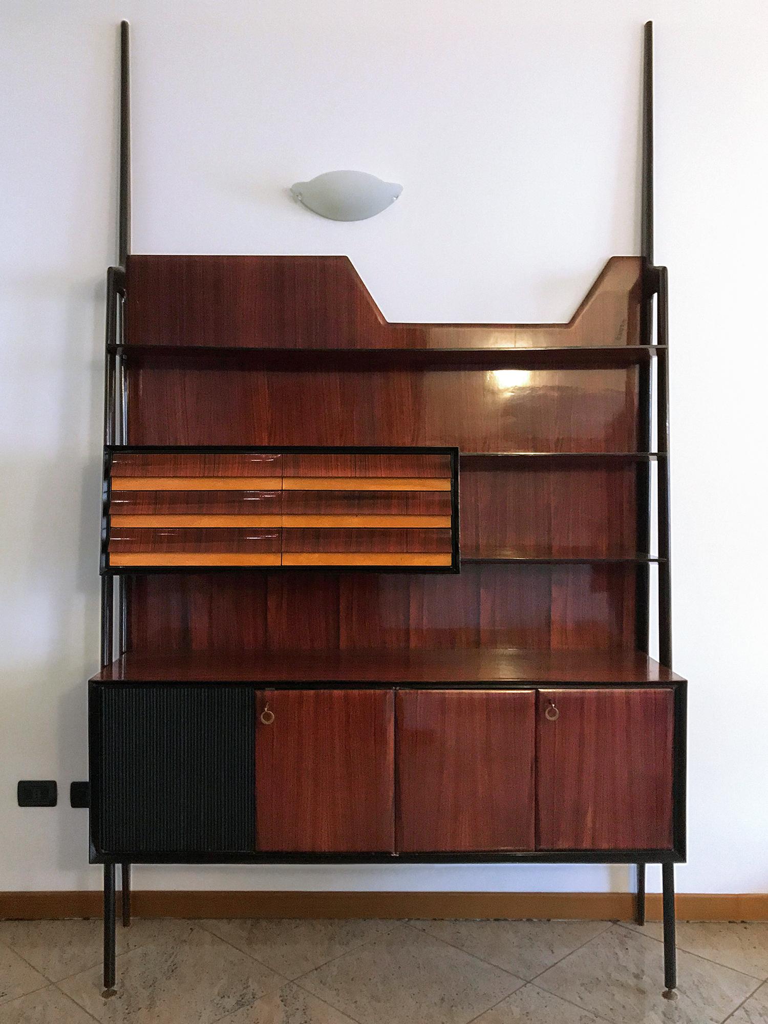 Mid-Century Modern Italian Midcentury Self-Standing Wall Unit or Bookcase by Vittorio Dassi, 1950s