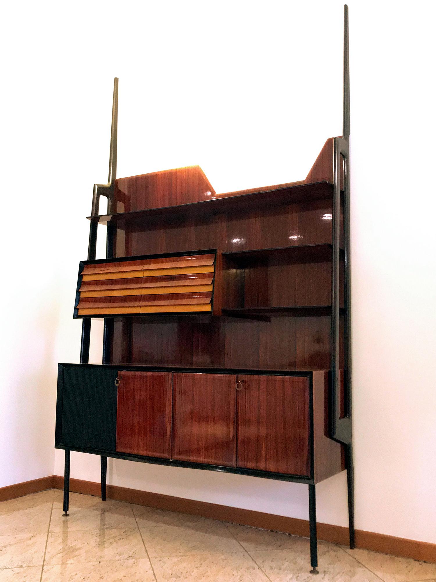 Italian Midcentury Self-Standing Wall Unit or Bookcase by Vittorio Dassi, 1950s In Good Condition In Traversetolo, IT