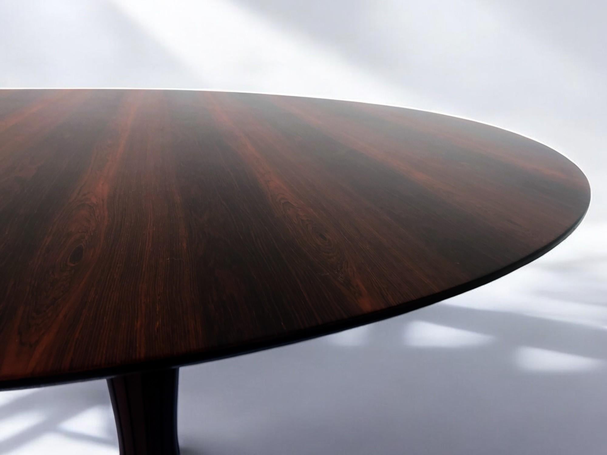 Italian Midcentury Rosewood Table Attributed to Paolo Buffa, 1950s For Sale 5