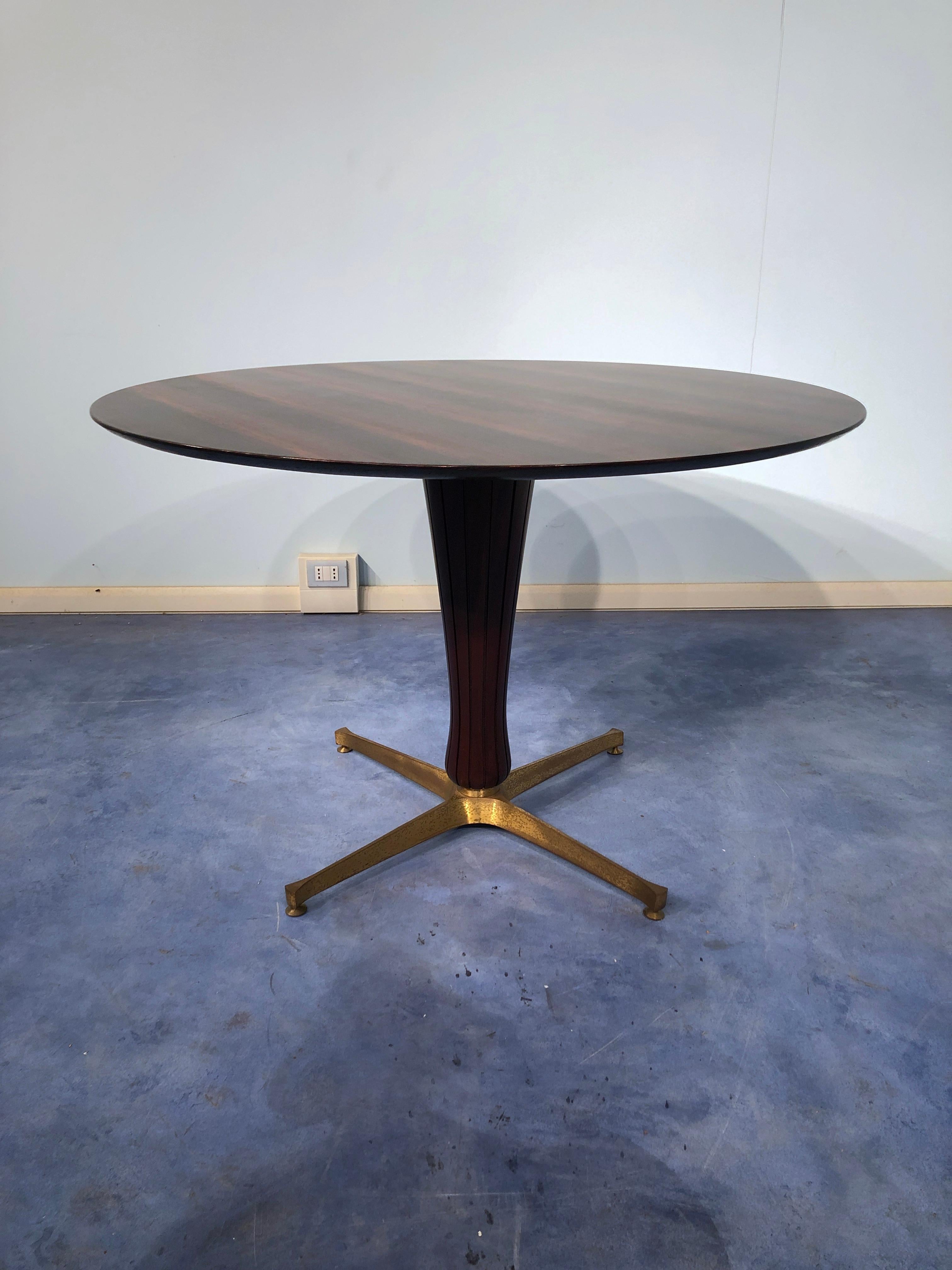 Table italienne en teck du milieu du siècle attribuée à Paolo Buffa, années 1950 Bon état - En vente à Traversetolo, IT