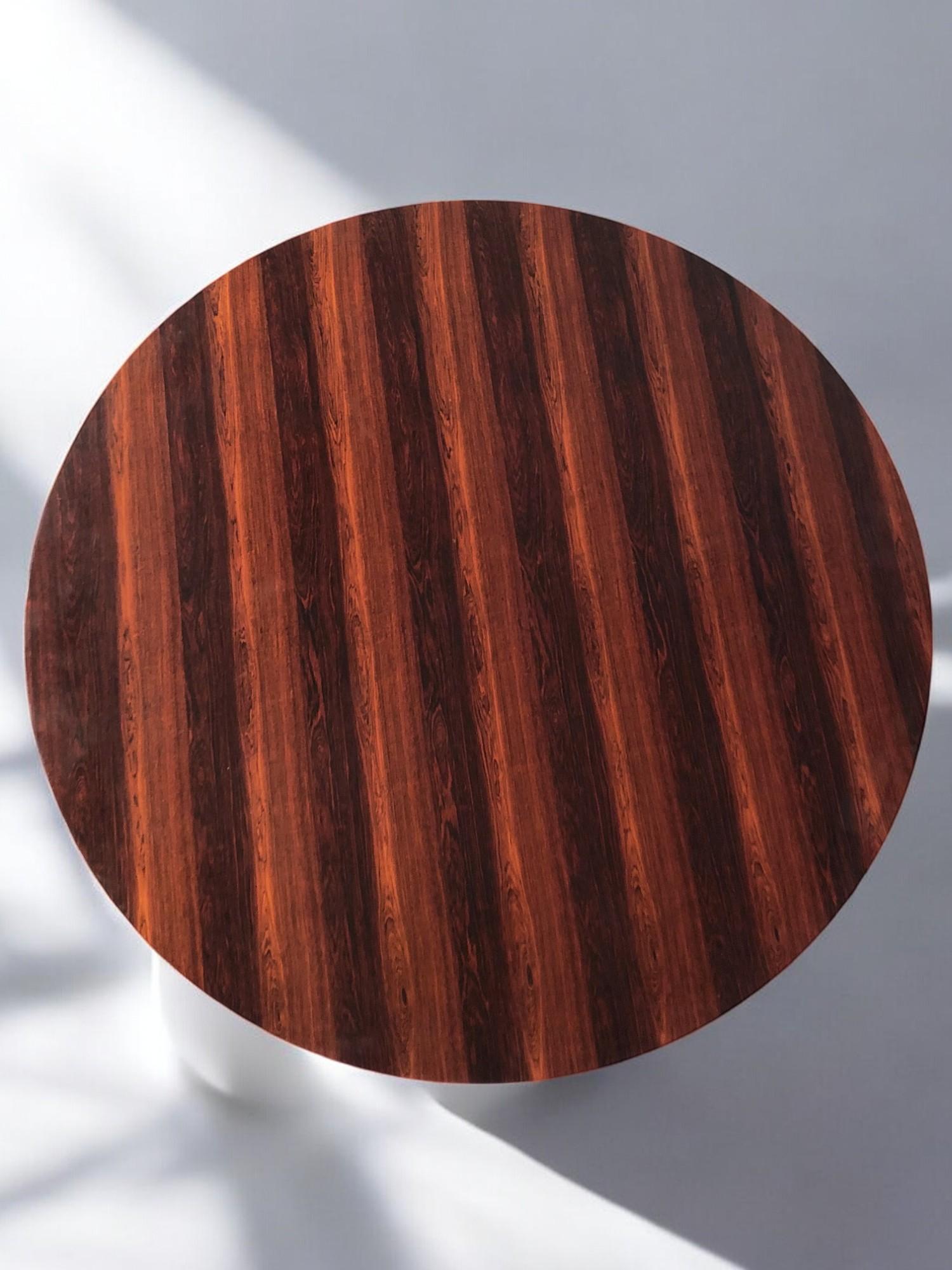Italian Midcentury Rosewood Table Attributed to Paolo Buffa, 1950s For Sale 1