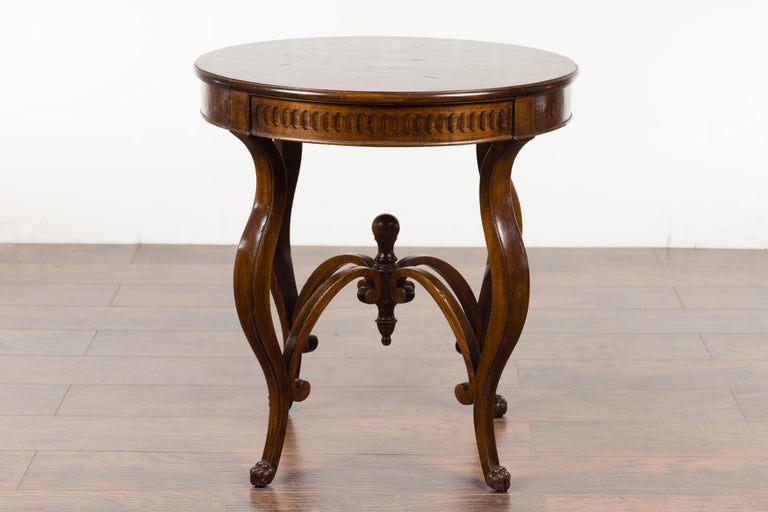 Italian Midcentury Round Top Side Table with Inlaid Decor and Cabriole Legs For Sale 5