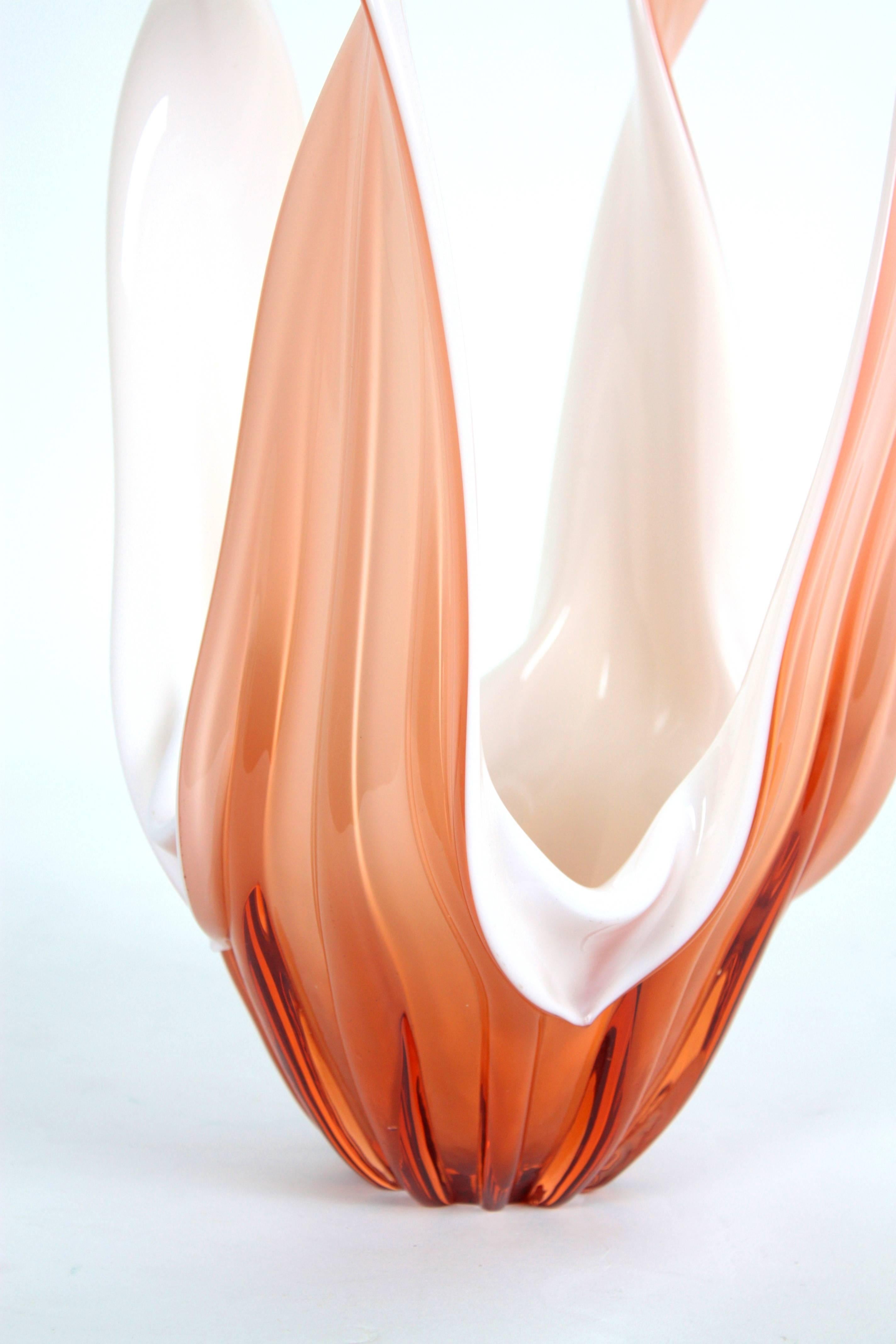 20th Century Murano Centerpiece Vase in Peach and Opal White Glass, 1960s For Sale