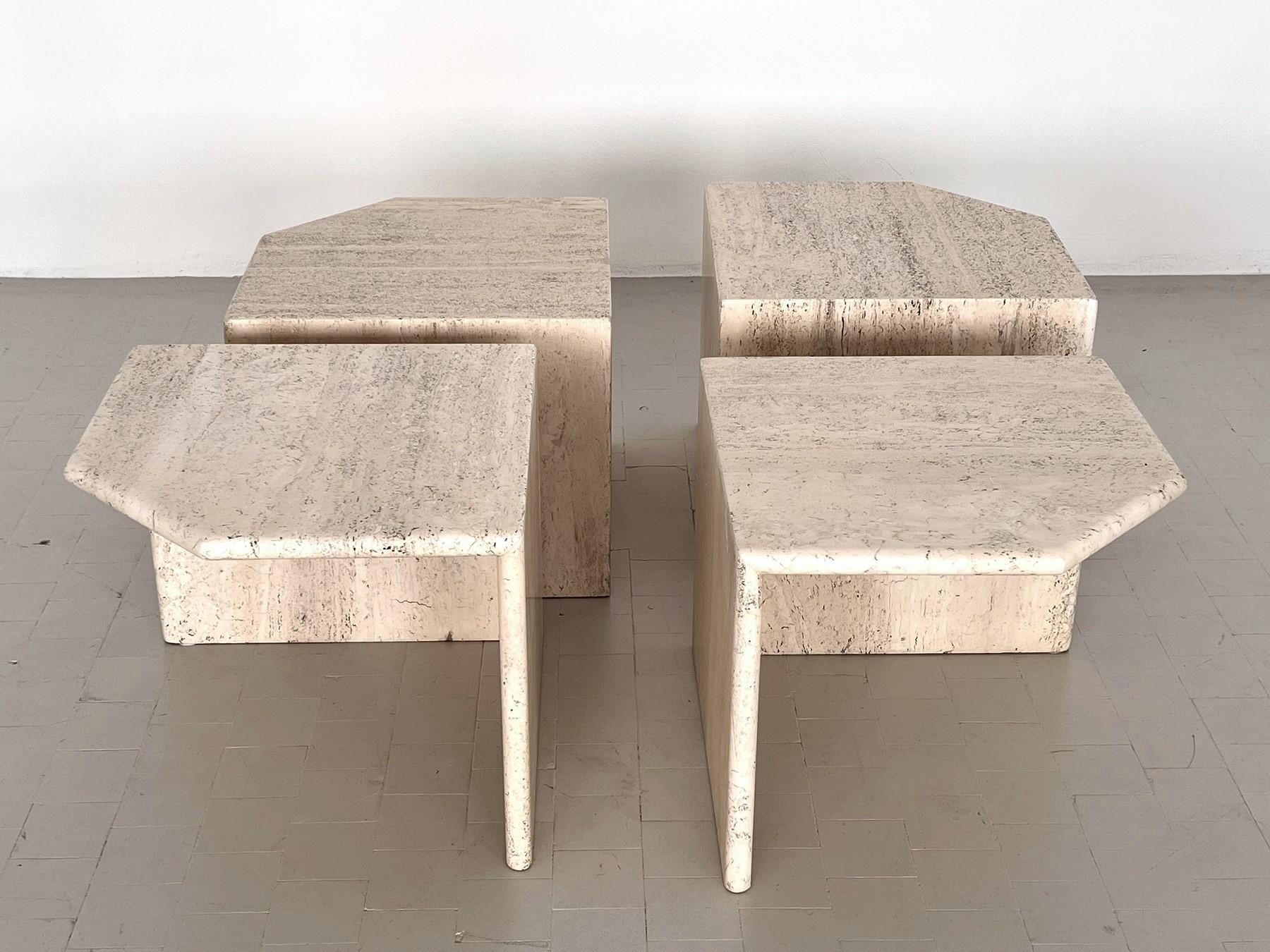 Italian Midcentury Sectional Travertine Marble Coffee Table of Four Pieces, 1970 In Good Condition In Morazzone, Varese
