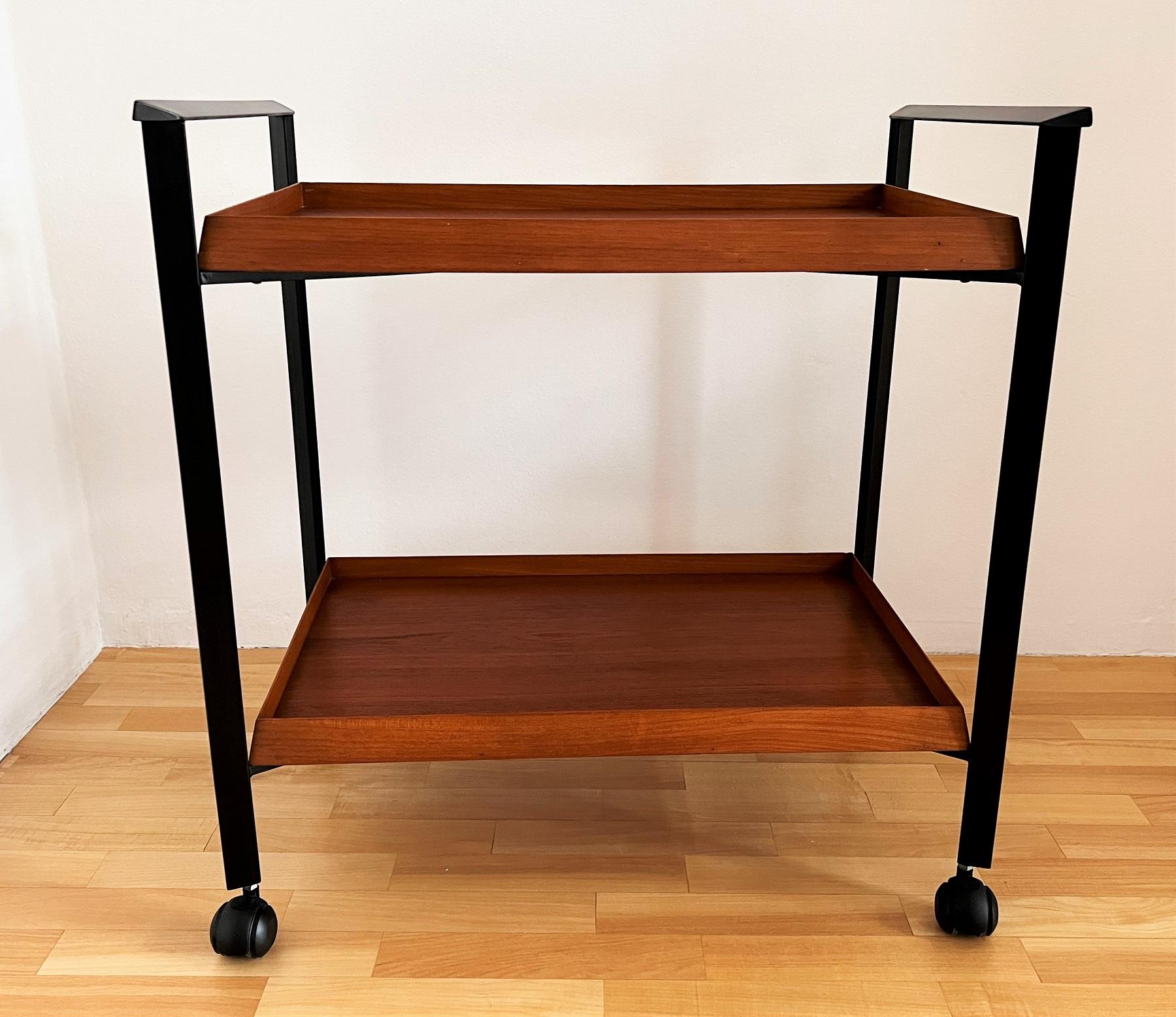 Italian Midcentury Serving Bar Cart or Trolley with Teak Trays, 1970s For Sale 5