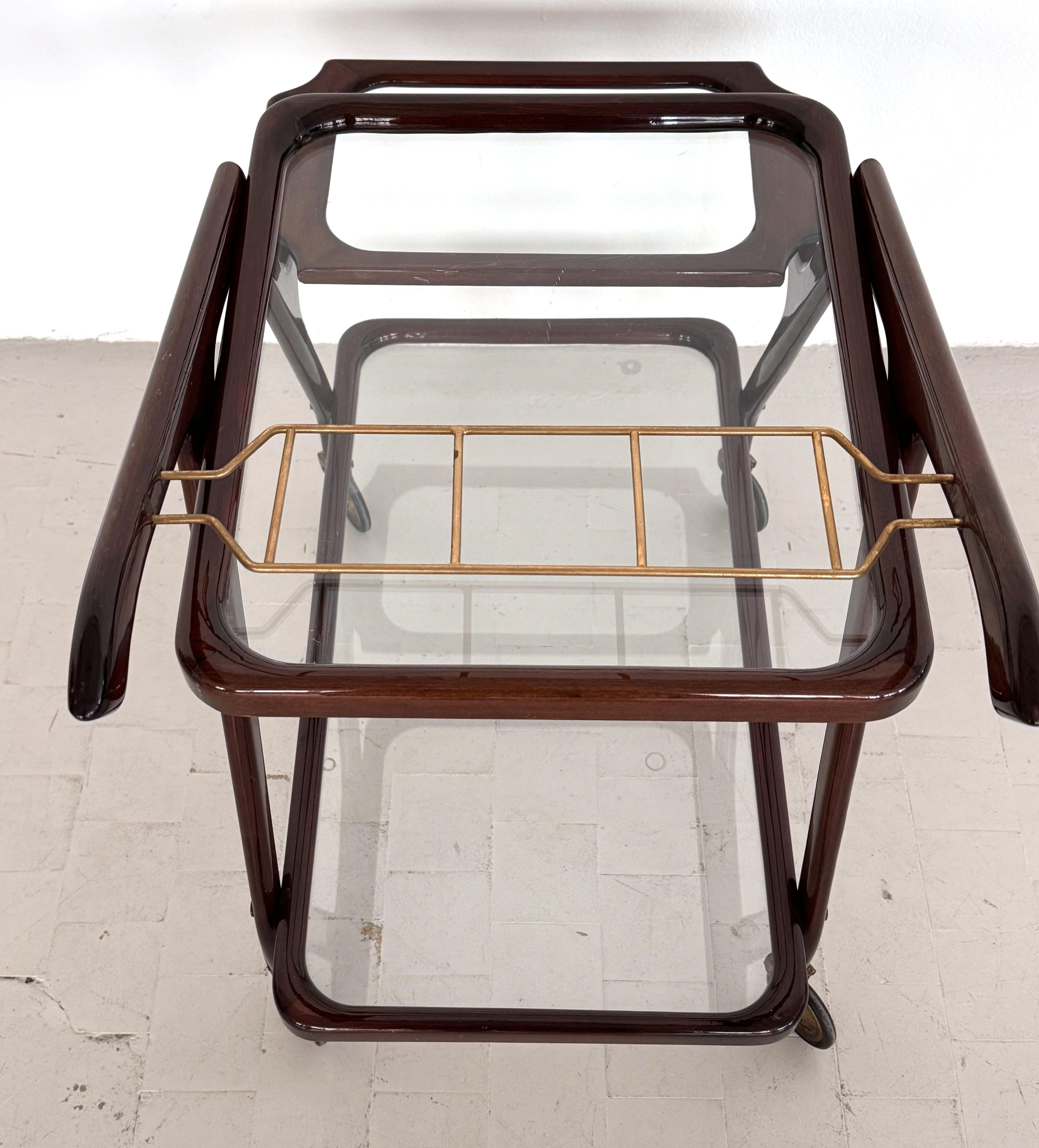 Carrello da portata o carrello in stile Cesare Lacca, anni '60, italiano del Medioevo In condizioni buone in vendita a Morazzone, Varese
