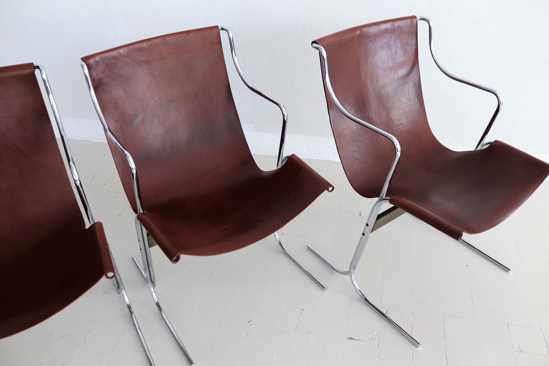 Ensemble de quatre chaises longues italiennes du milieu du siècle dernier par Ross Littell pour ICF Milan, 1960 en vente 2