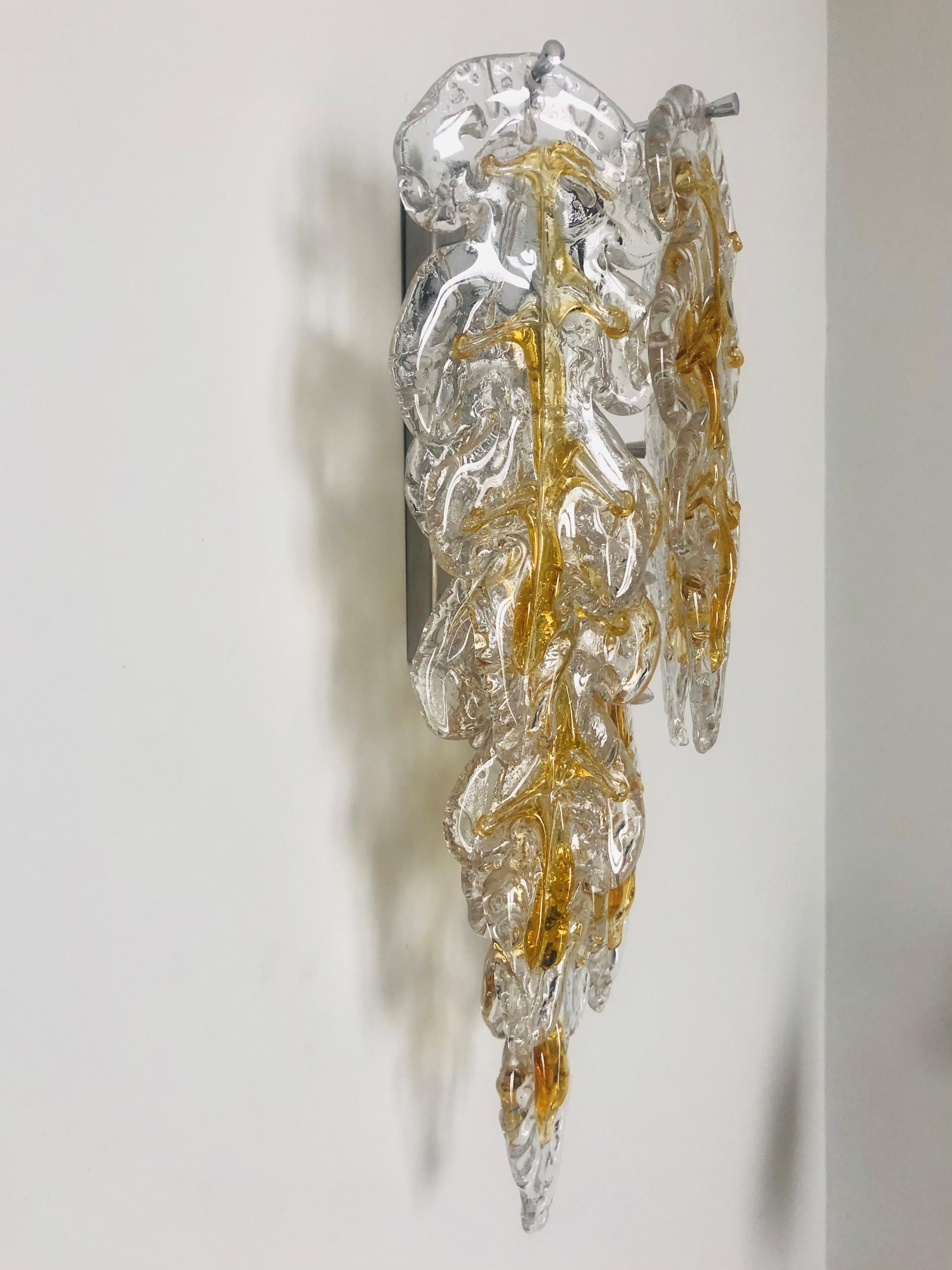 Italian Midcentury Set of Four Murano Leaf Wall Sconces by Mazzega, 1970s Excellent état - En vente à Badajoz, Badajoz