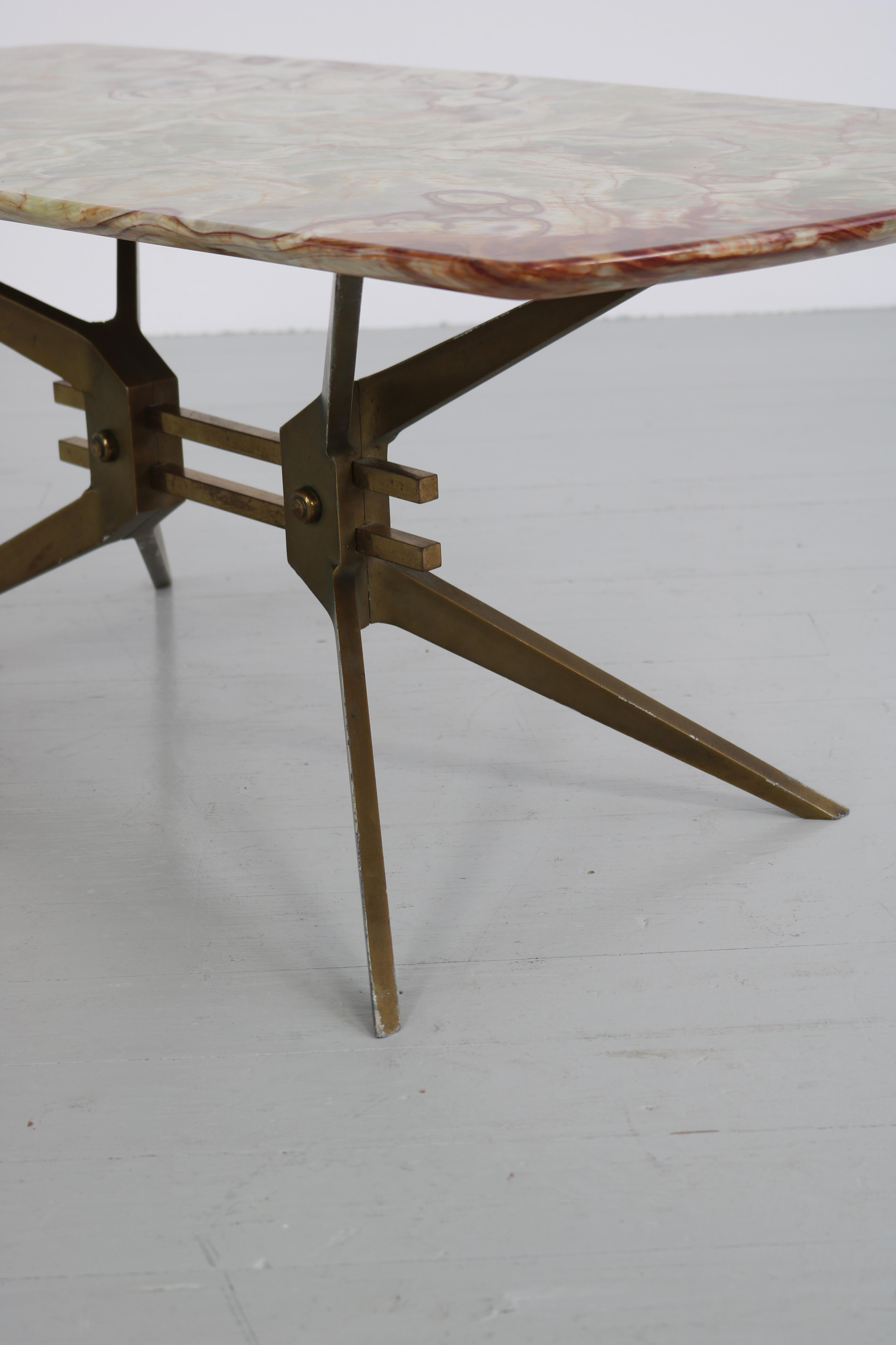 Italian Midcentury Side Table with Onyx Top, 1960 For Sale 3