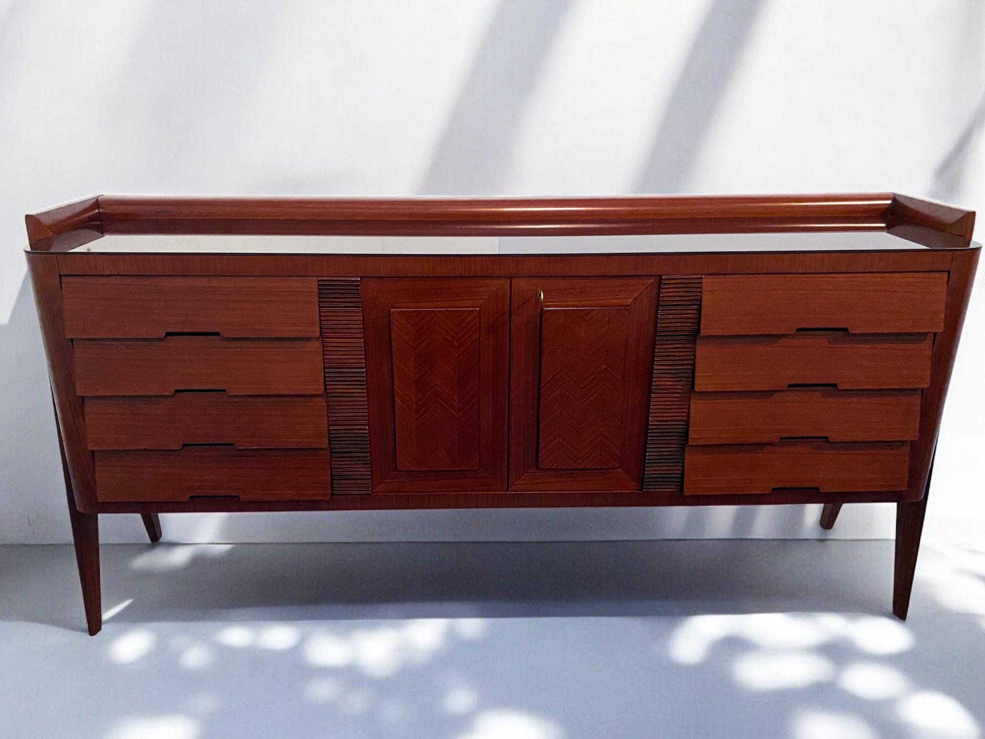 Italian Midcentury Sideboard Bar by Vittorio Dassi, 1950s For Sale 9