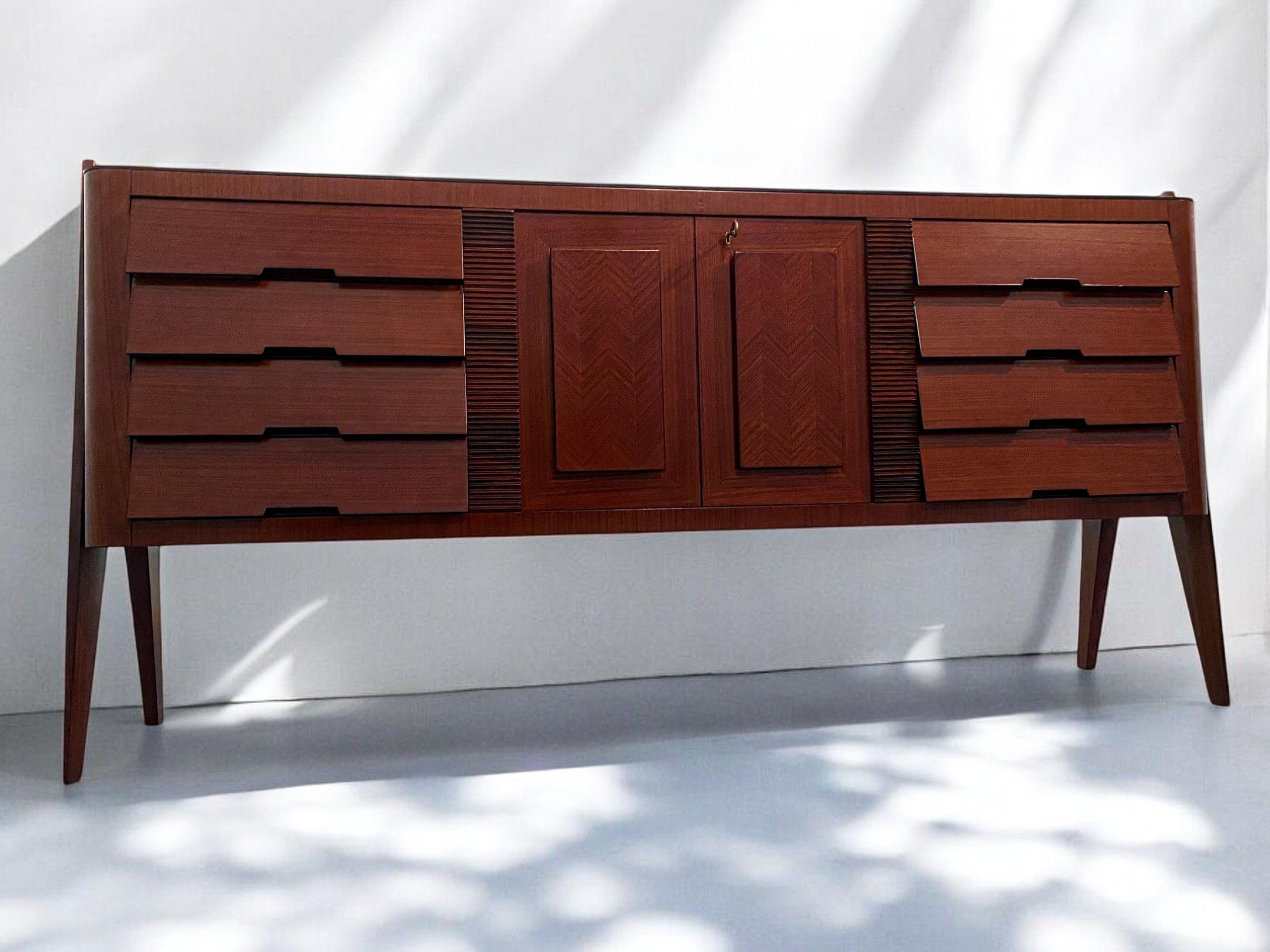 Italian Midcentury Sideboard Bar by Vittorio Dassi, 1950s For Sale 13