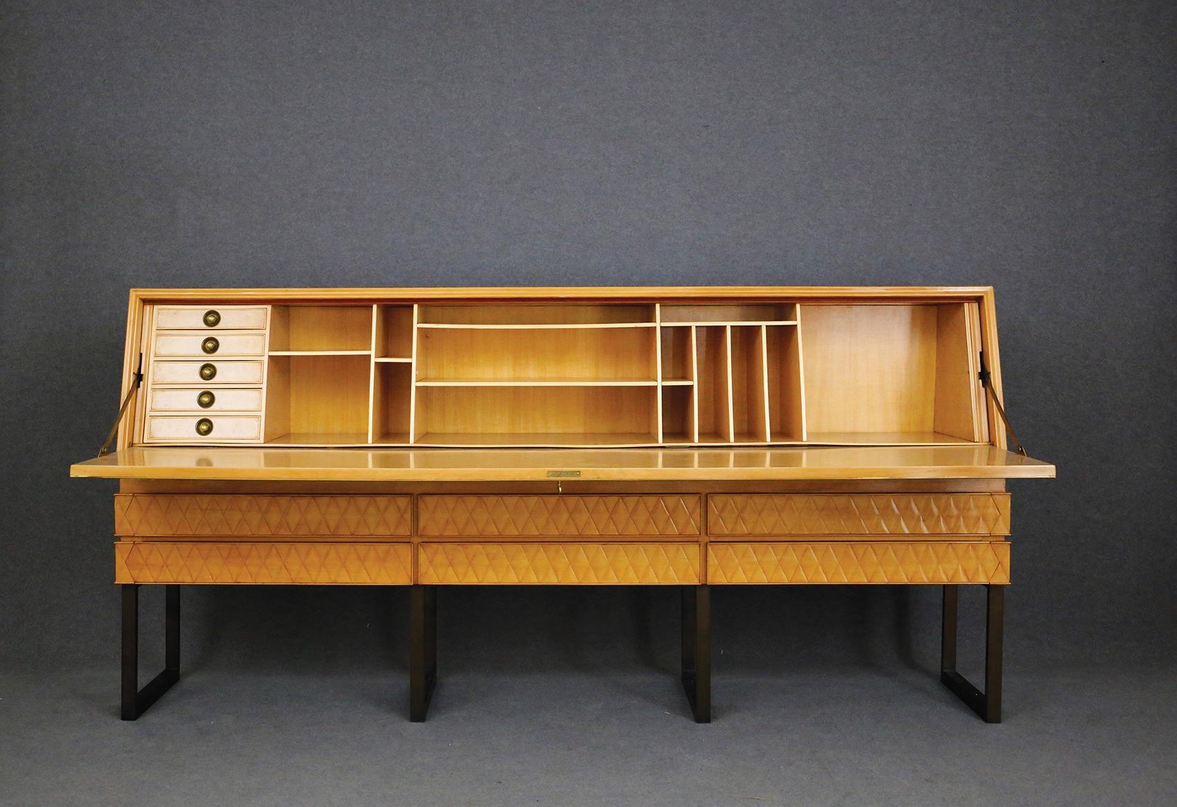 Italian Midcentury Sideboard by Antonio Cassi Ramelli and L. Anzani Signed 1950s In Good Condition In Milano, IT