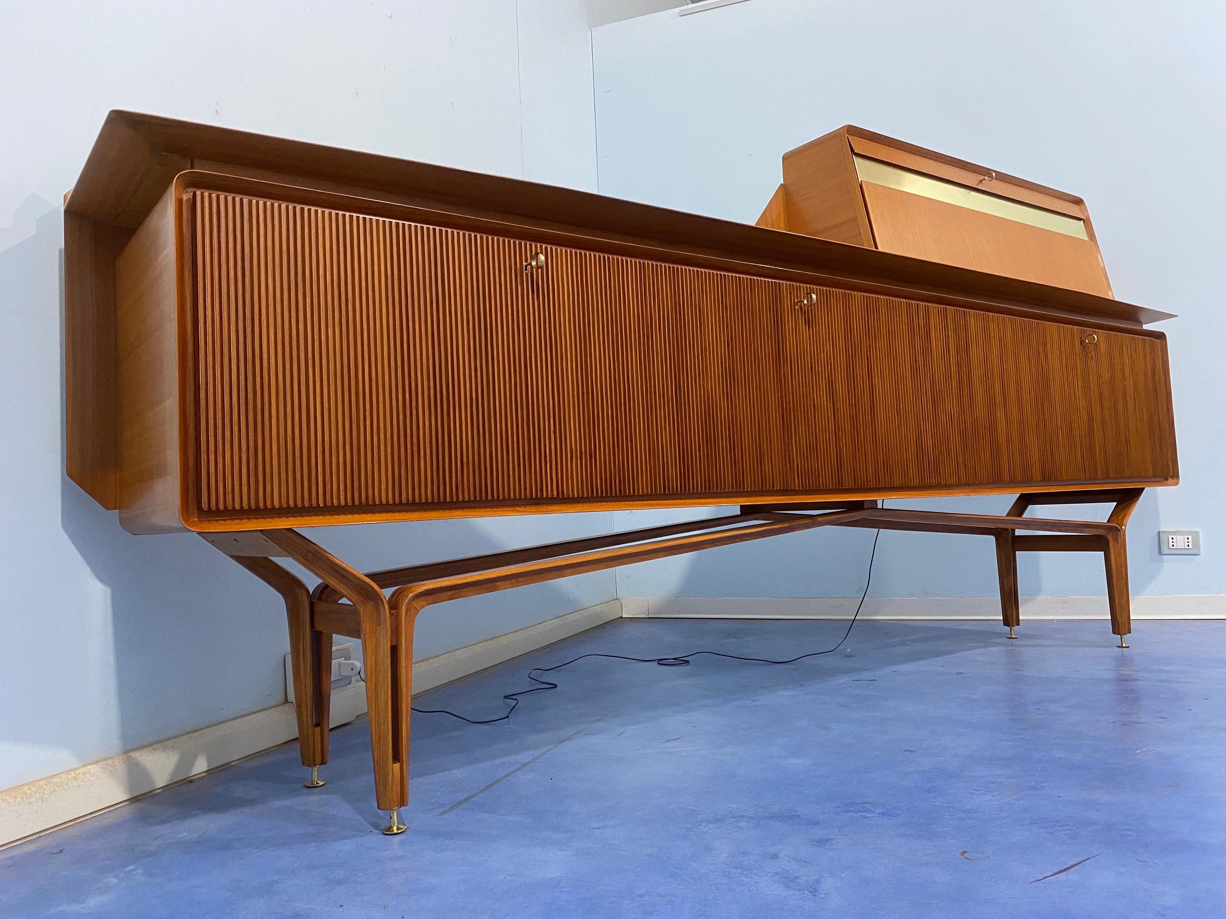 Italian Midcentury Sideboard by Consorzio Esposizione Mobili di Cantù, 1960s For Sale 13