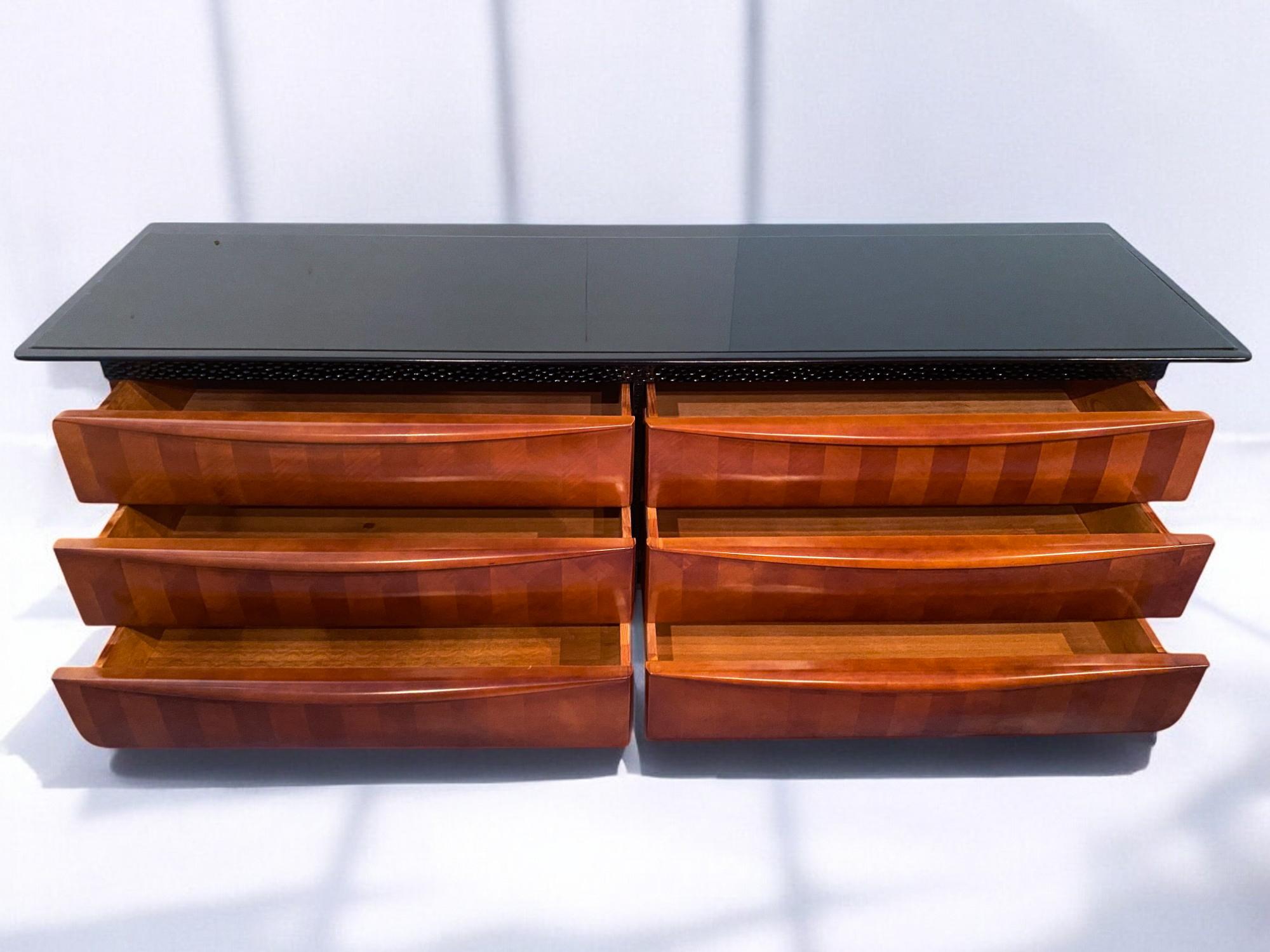 Credenza italiana del Medioevo di La Permanente Mobili di Cantù, 1950 in vendita 3