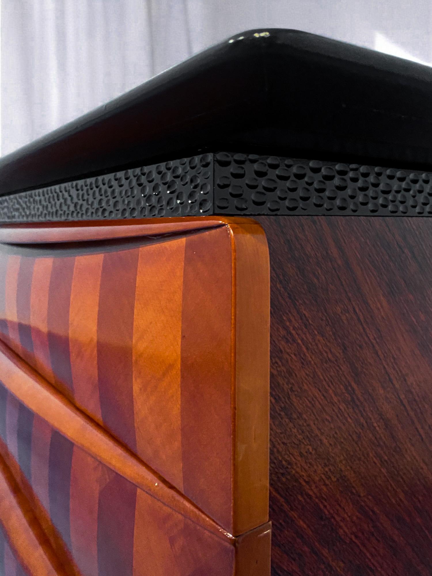 Credenza italiana del Medioevo di La Permanente Mobili di Cantù, 1950 in vendita 6
