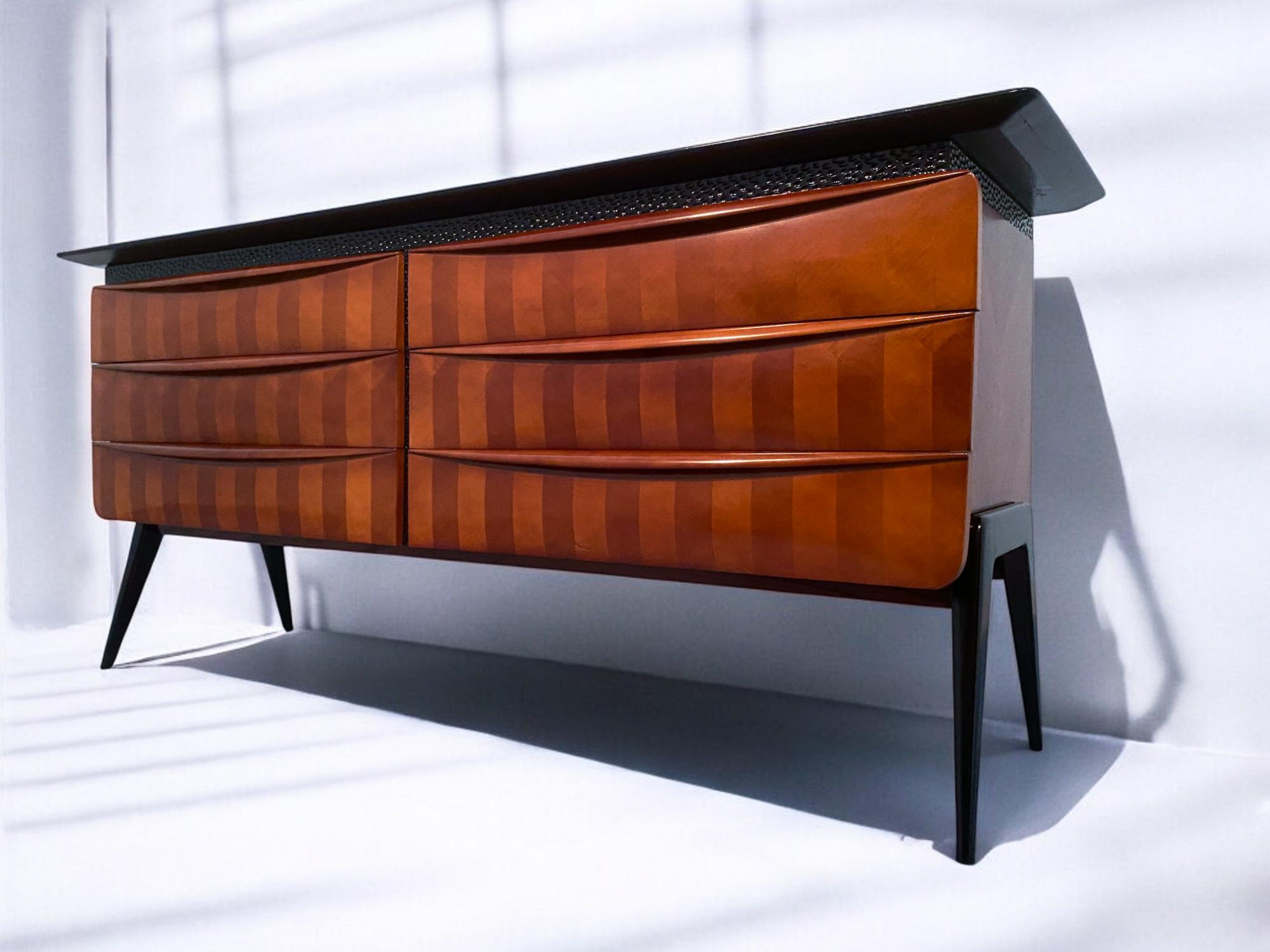 Credenza italiana del Medioevo di La Permanente Mobili di Cantù, 1950 in vendita 8