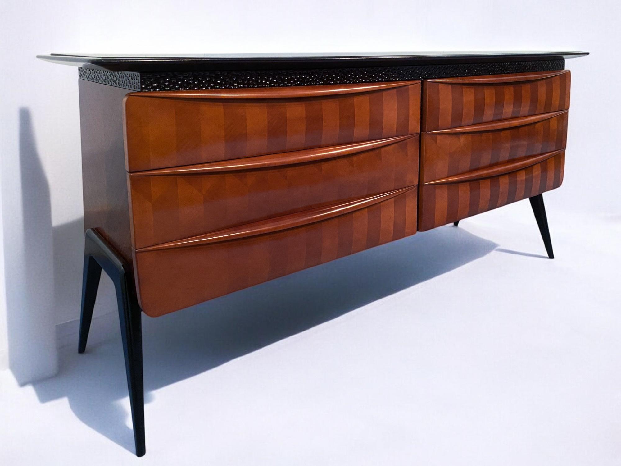 Credenza italiana del Medioevo di La Permanente Mobili di Cantù, 1950 in vendita 10